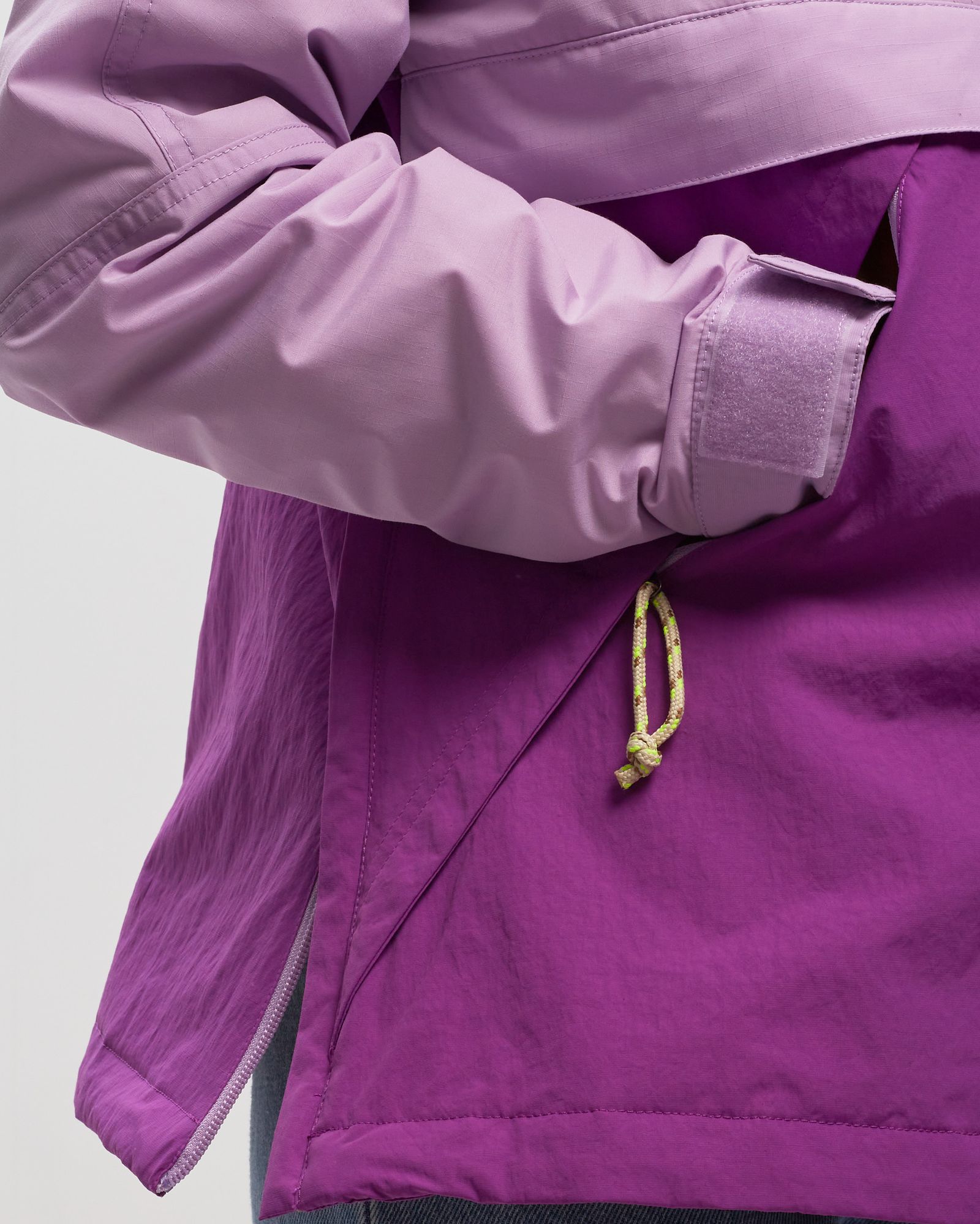 WMNS 78 LOW-FI HI-TEK WINDJAMMER