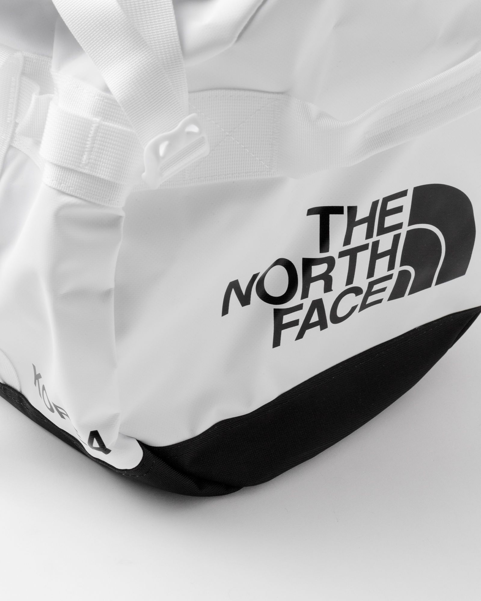 INTERNATIONAL COLLECTION BASE CAMP DUFFEL BAG