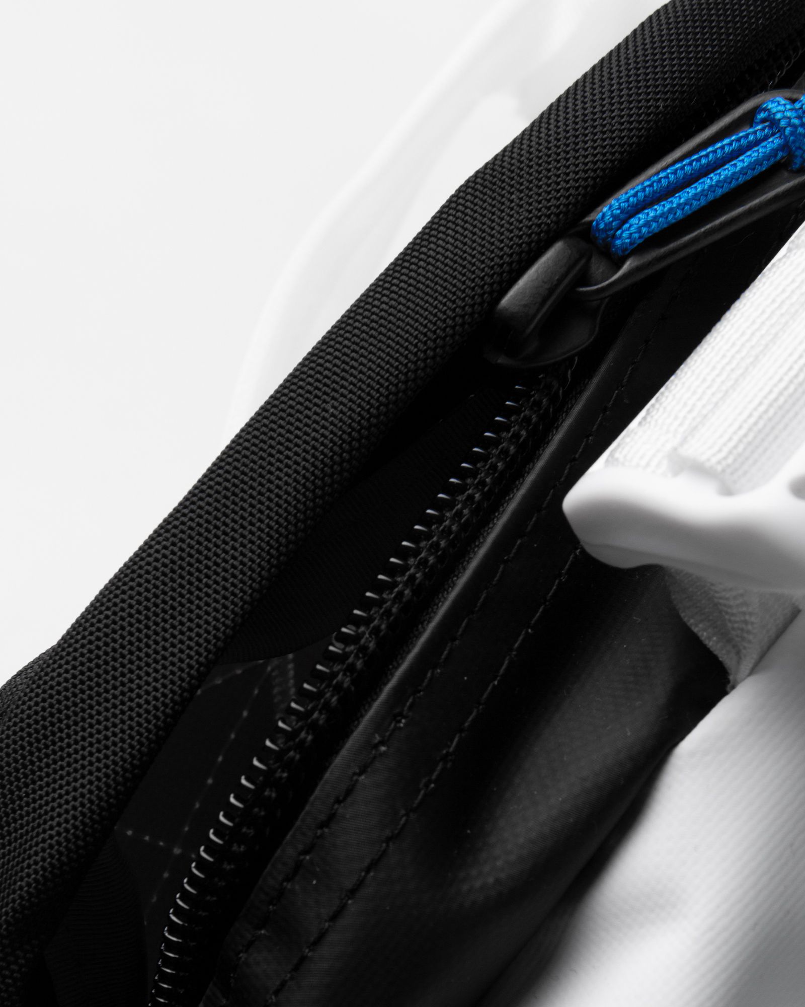 INTERNATIONAL COLLECTION BASE CAMP DUFFEL BAG