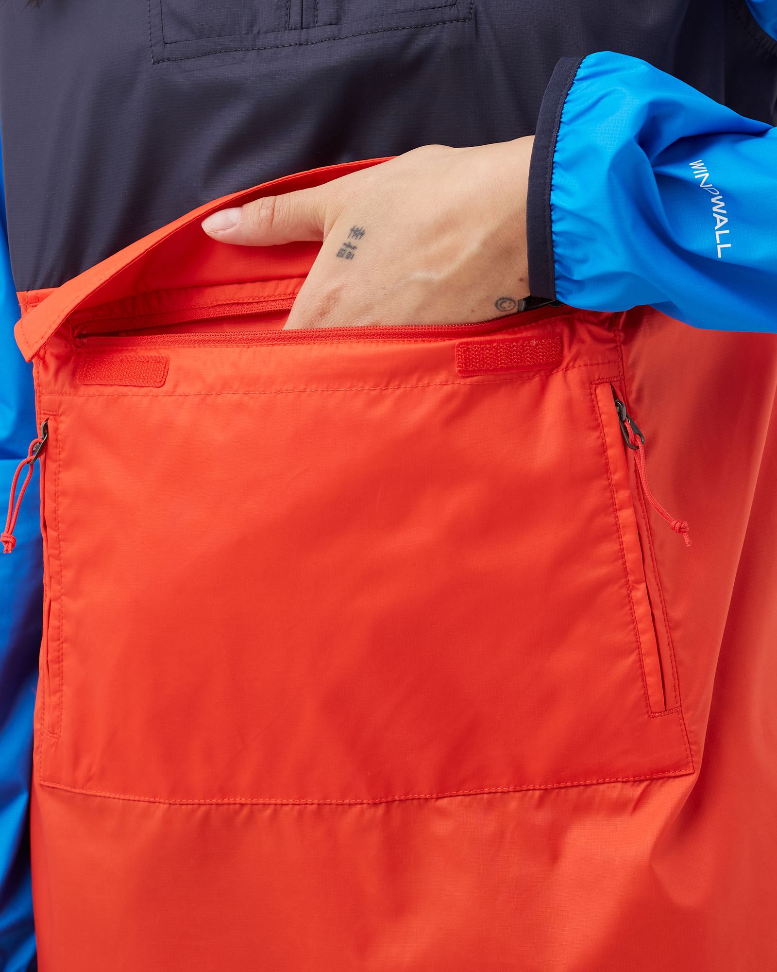 WMNS INTERNATIONAL COLLECTION FANANORAK