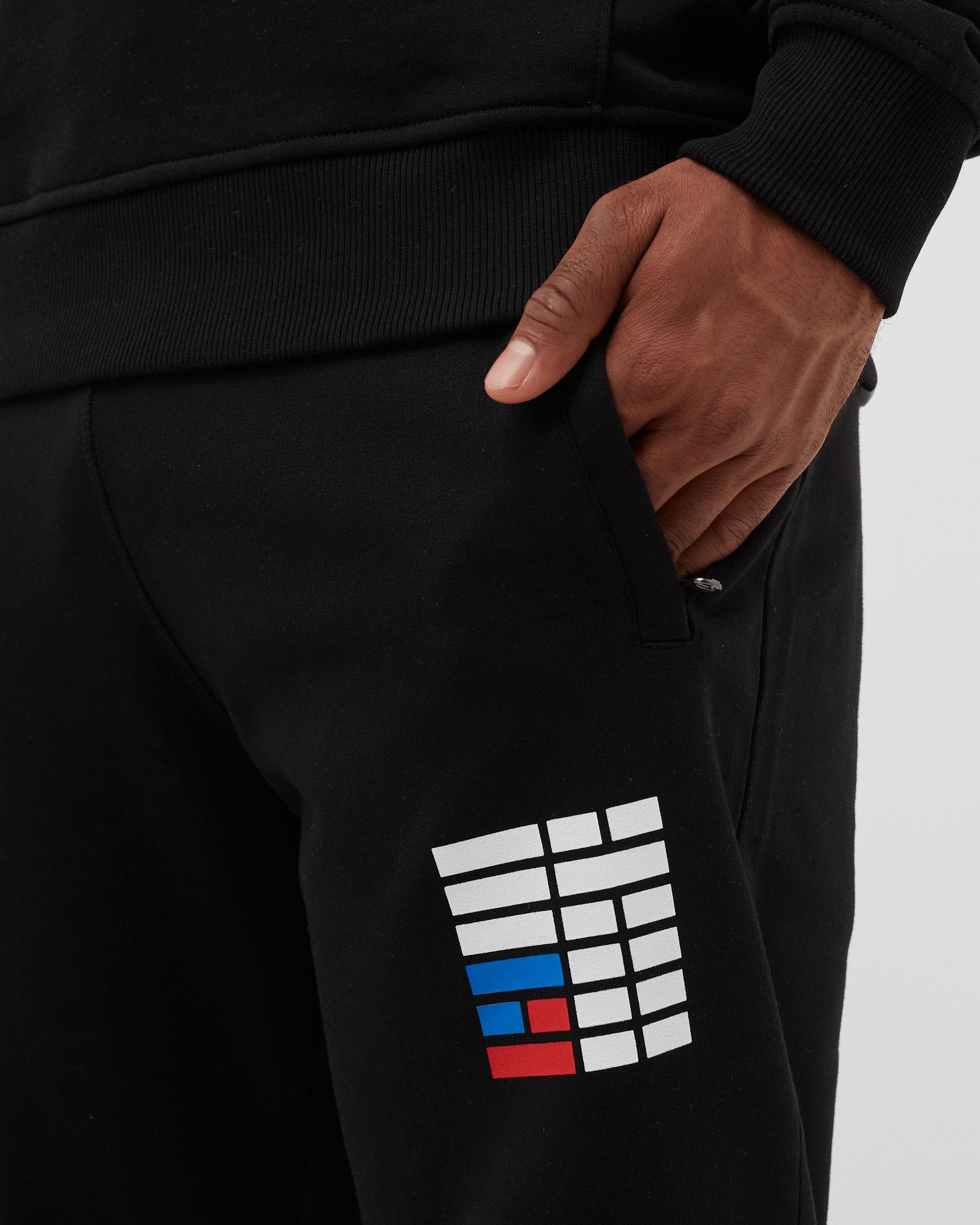INTERNATIONAL COLLECTION SWEATPANT
