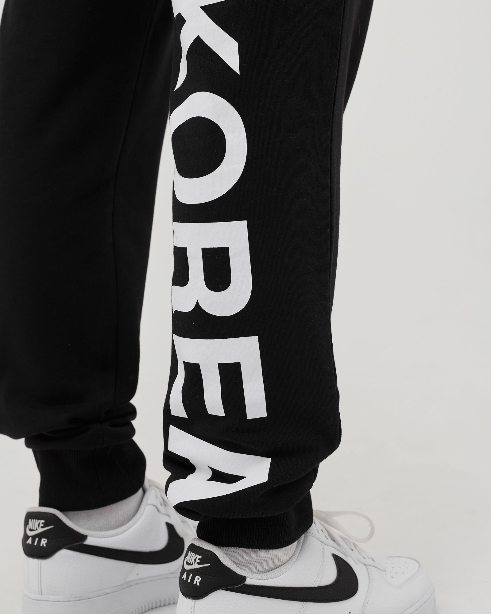INTERNATIONAL COLLECTION SWEATPANT