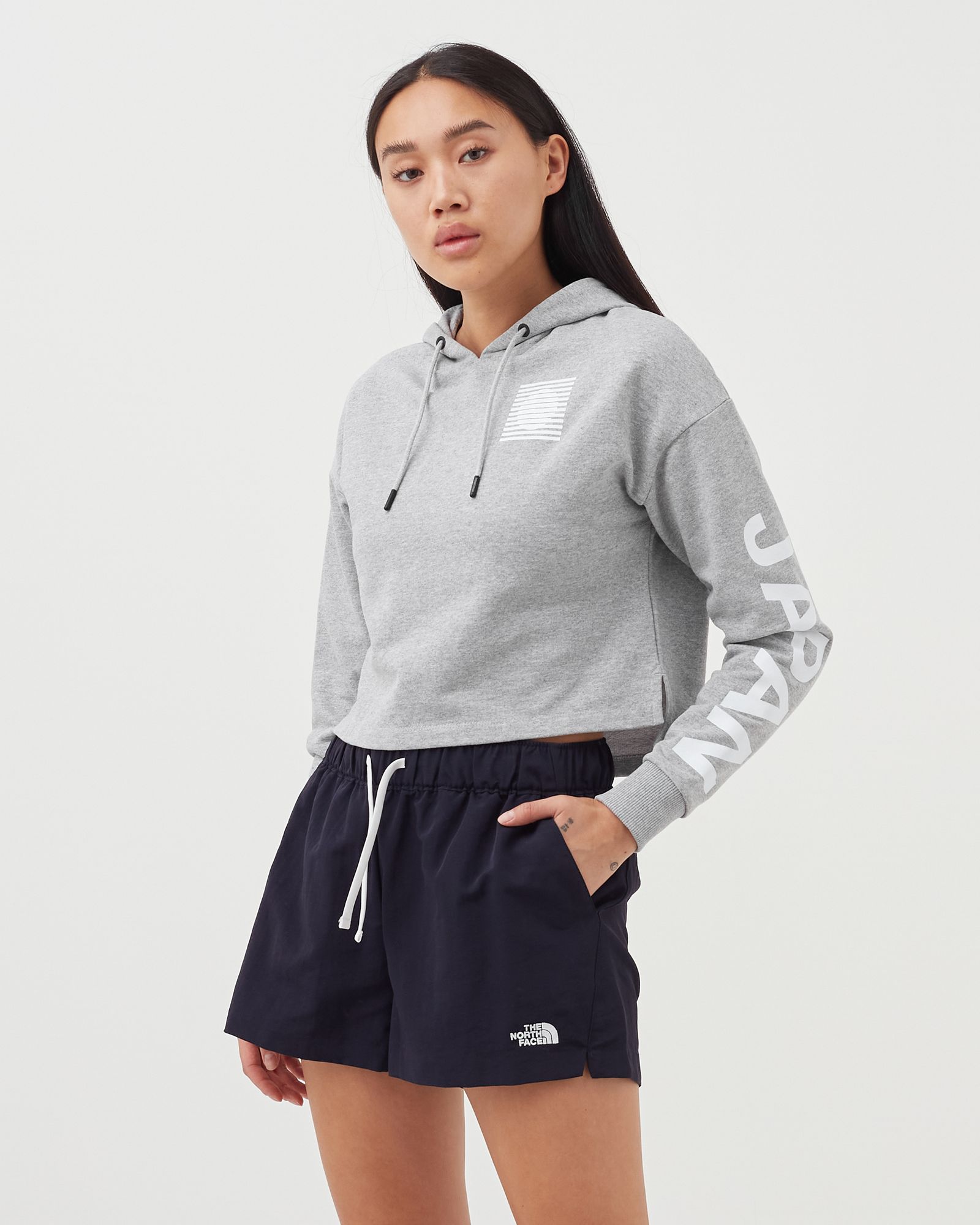 WMNS INTERNATIONAL COLLECTION CROPPED PO HOODIE
