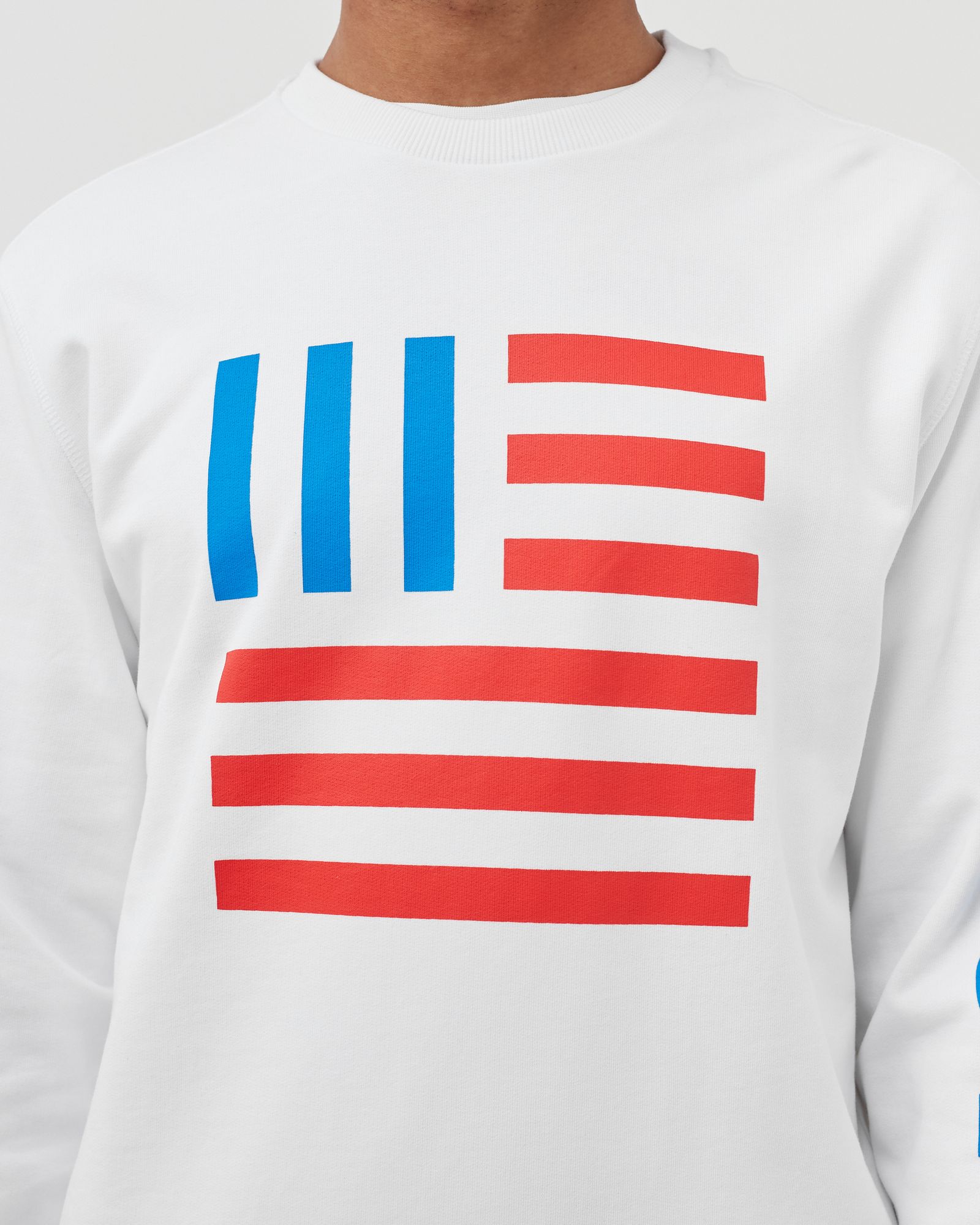 INTERNATIONAL COLLECTION CREW SWEATSHIRT