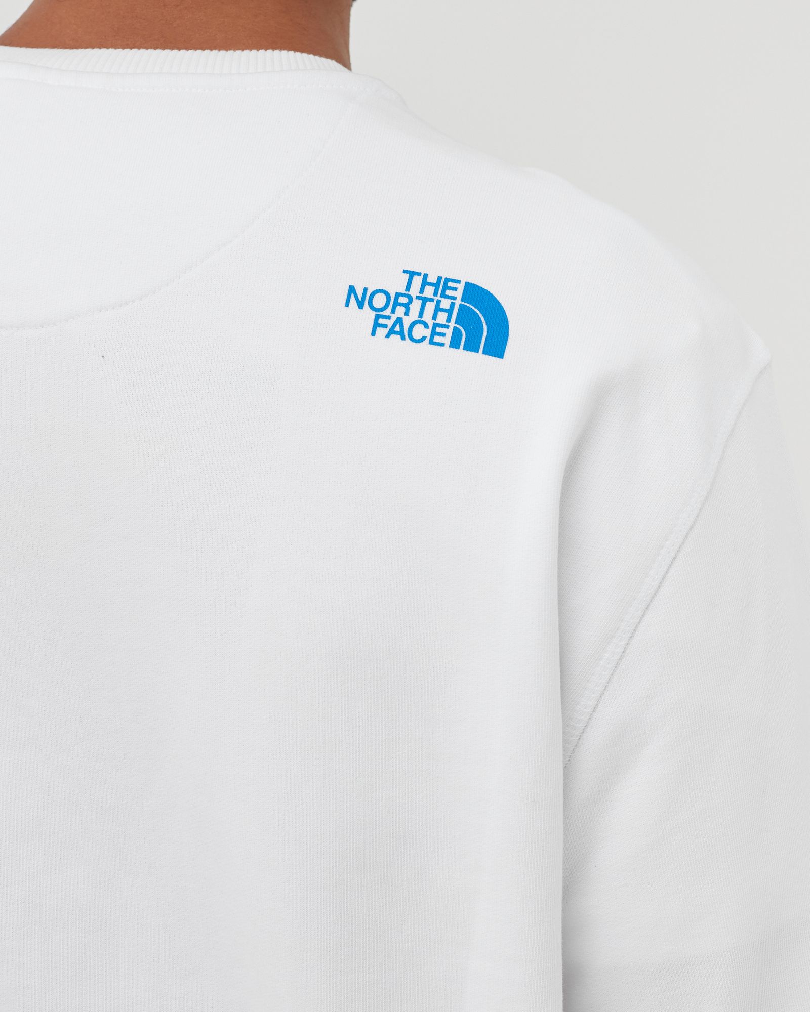 INTERNATIONAL COLLECTION CREW SWEATSHIRT