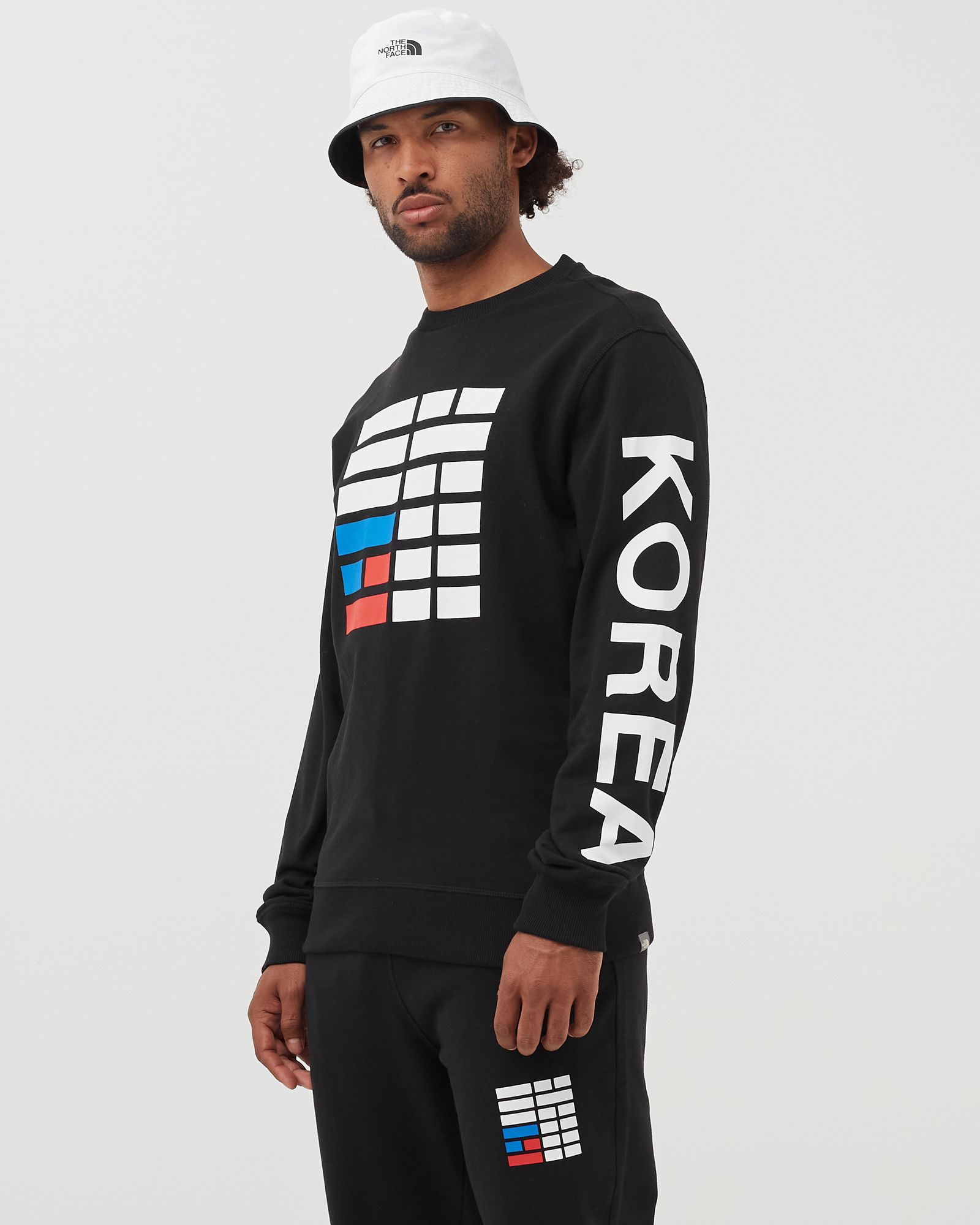 INTERNATIONAL COLLECTION CREW SWEATSHIRT