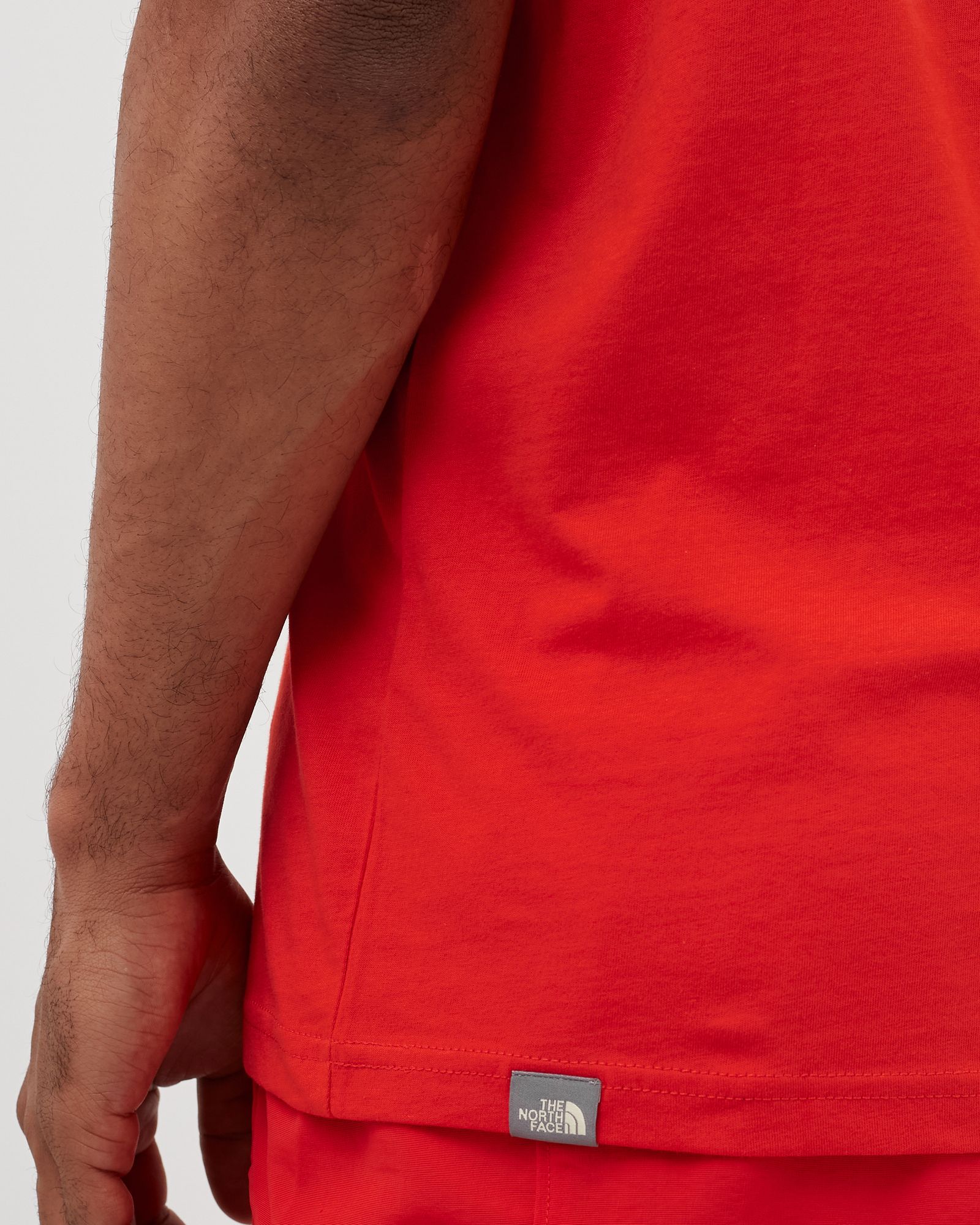 INTERNATIONAL COLLECTION CLIMB GRAPHIC TEE