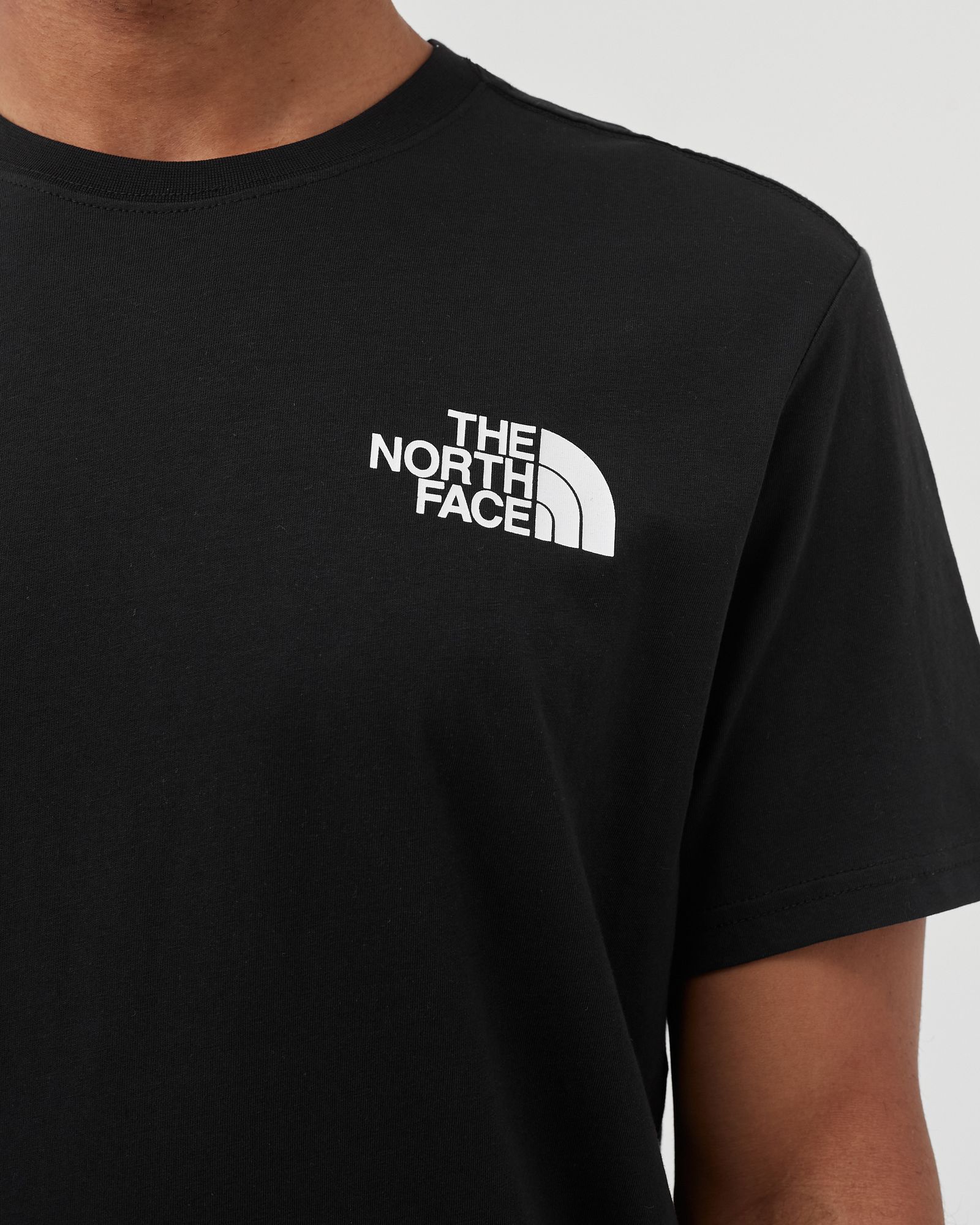 INTERNATIONAL COLLECTION CLIMB GRAPHIC TEE