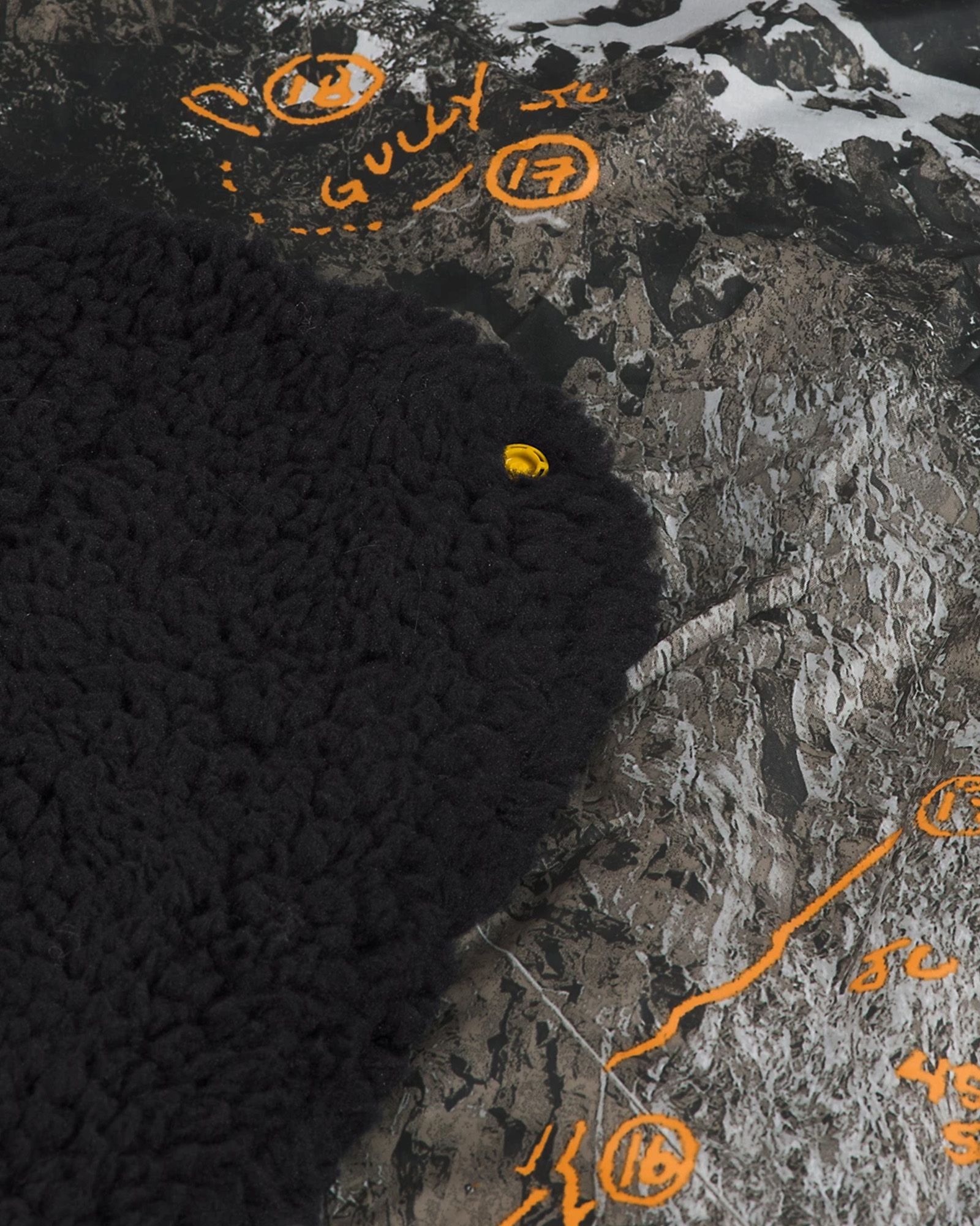 WAWONA FUZZY BLANKET