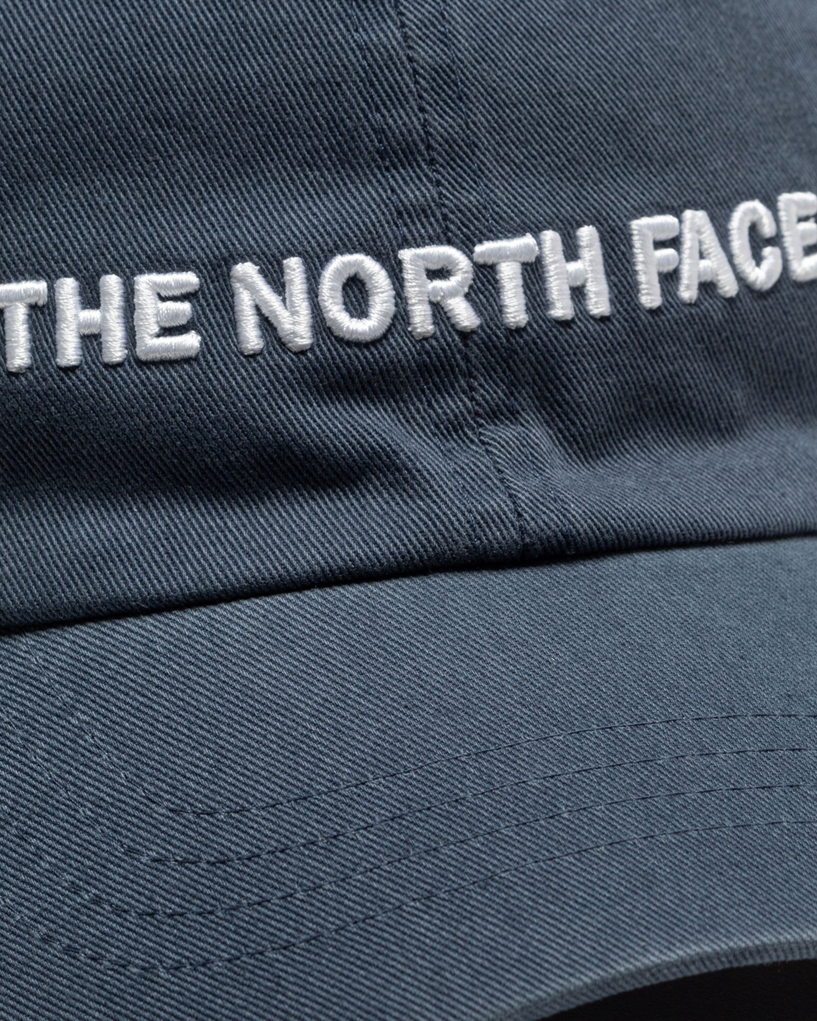 HORIZONTAL EMBRO BALLCAP 