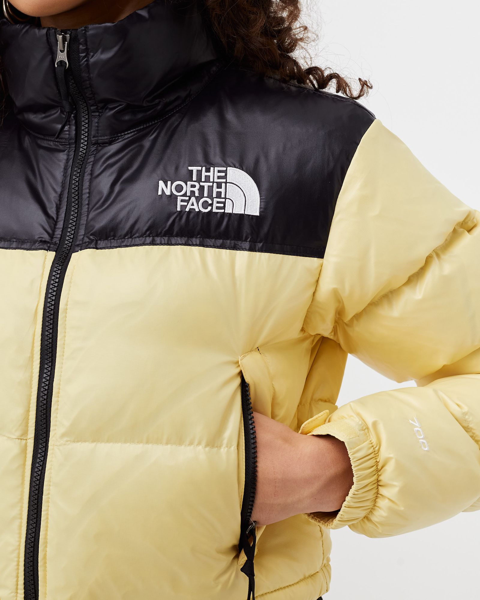 WMNS NUPTSE SHORT JACKET