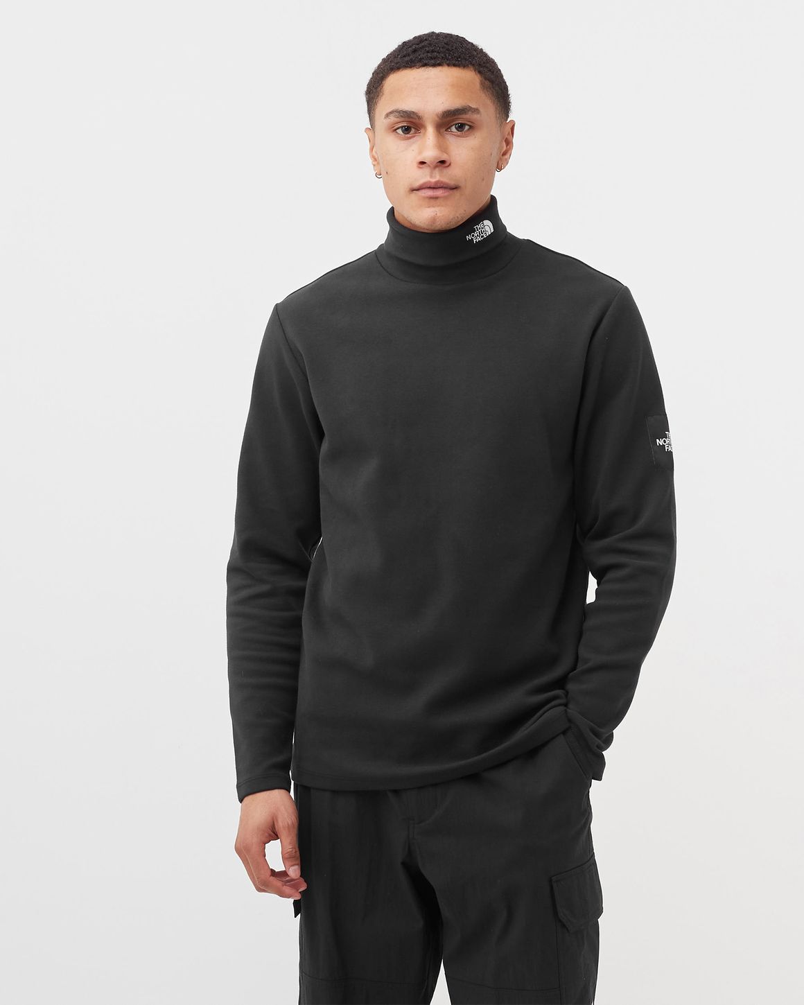 ★★THE NORTH FACE★★ TNF Cross Neck Neck BLACK NT7XQ52A TNF CROSS TREK MOCK NECK - 노스페이스