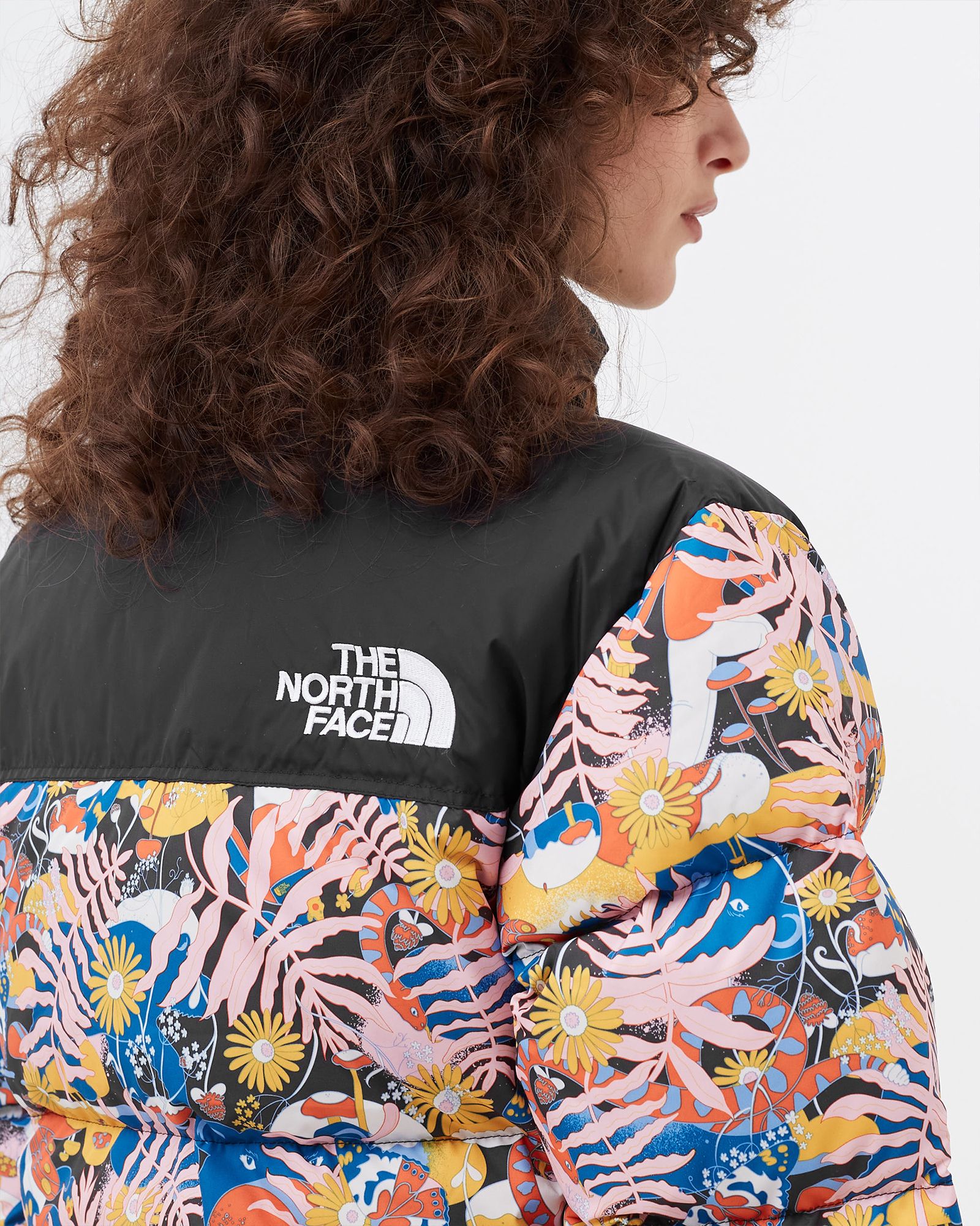 WMNS PRINTED 1996 RETRO NUPTSE JACKET