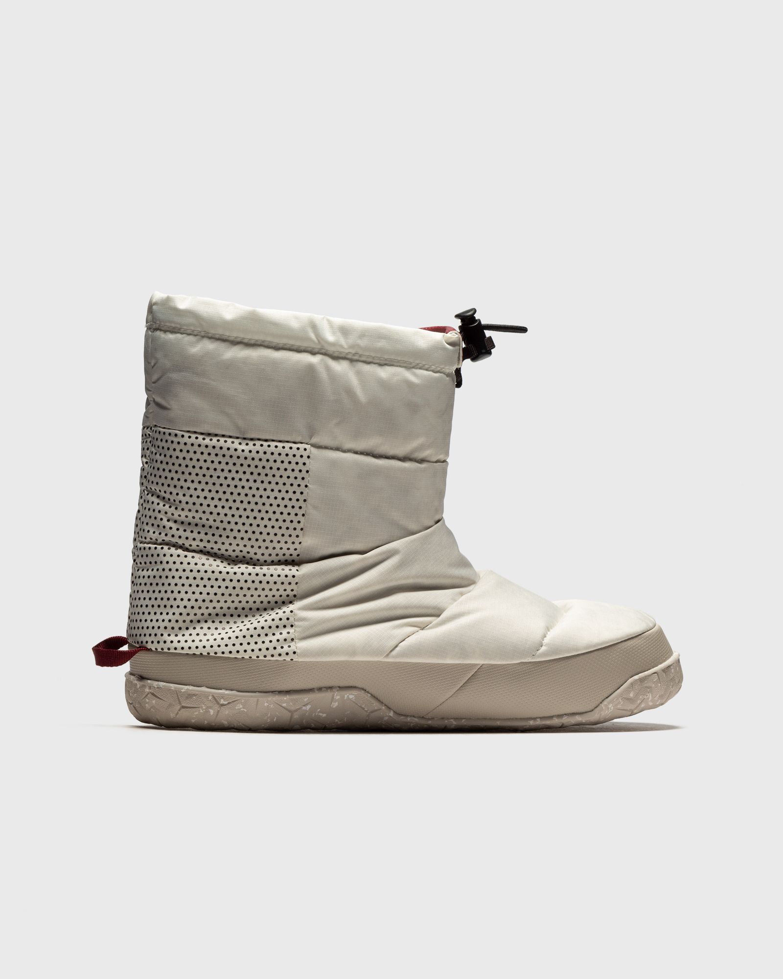 W NUPTSE APRES BOOTIE