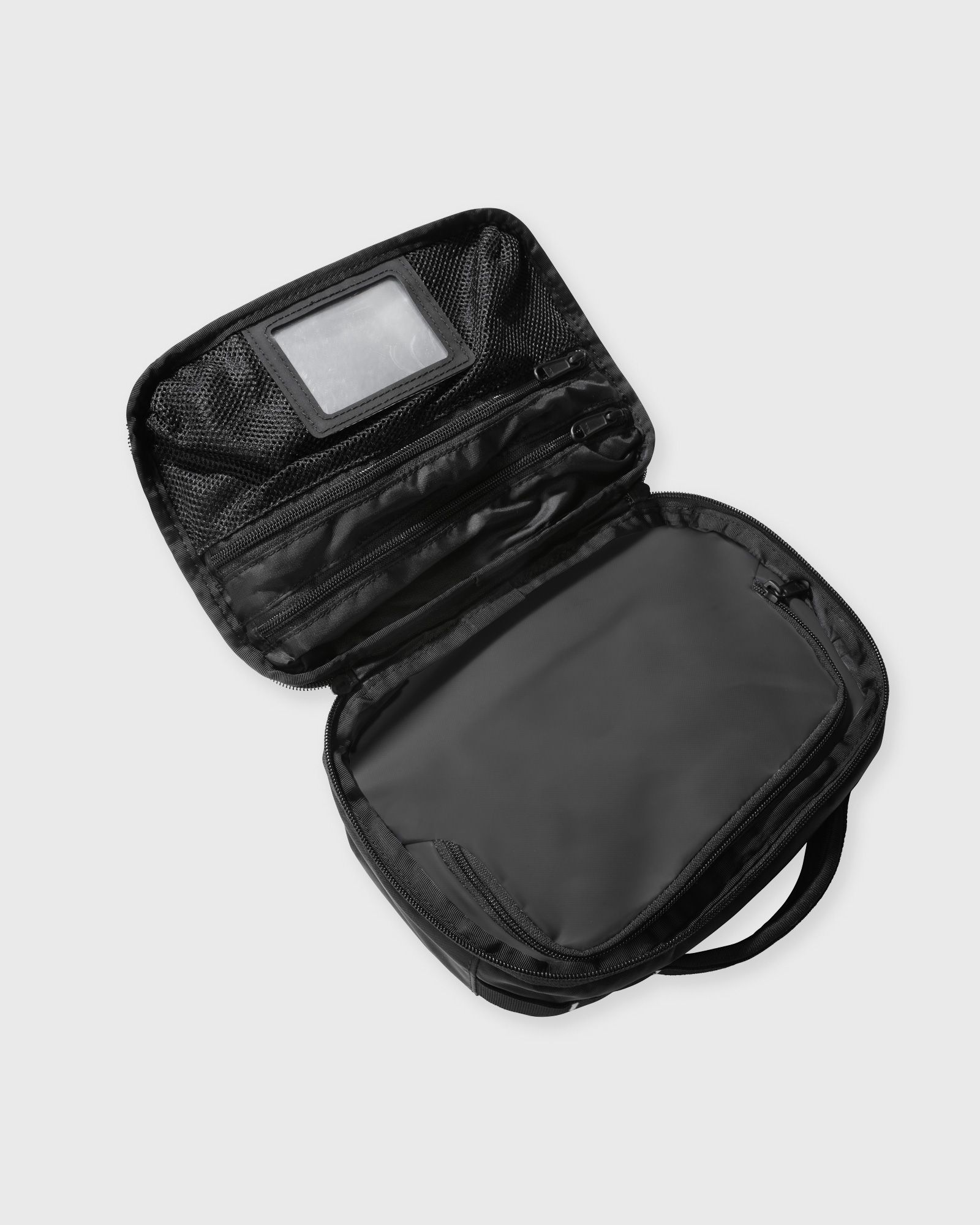 BASE CAMP VOYAGER TOILETRY KIT