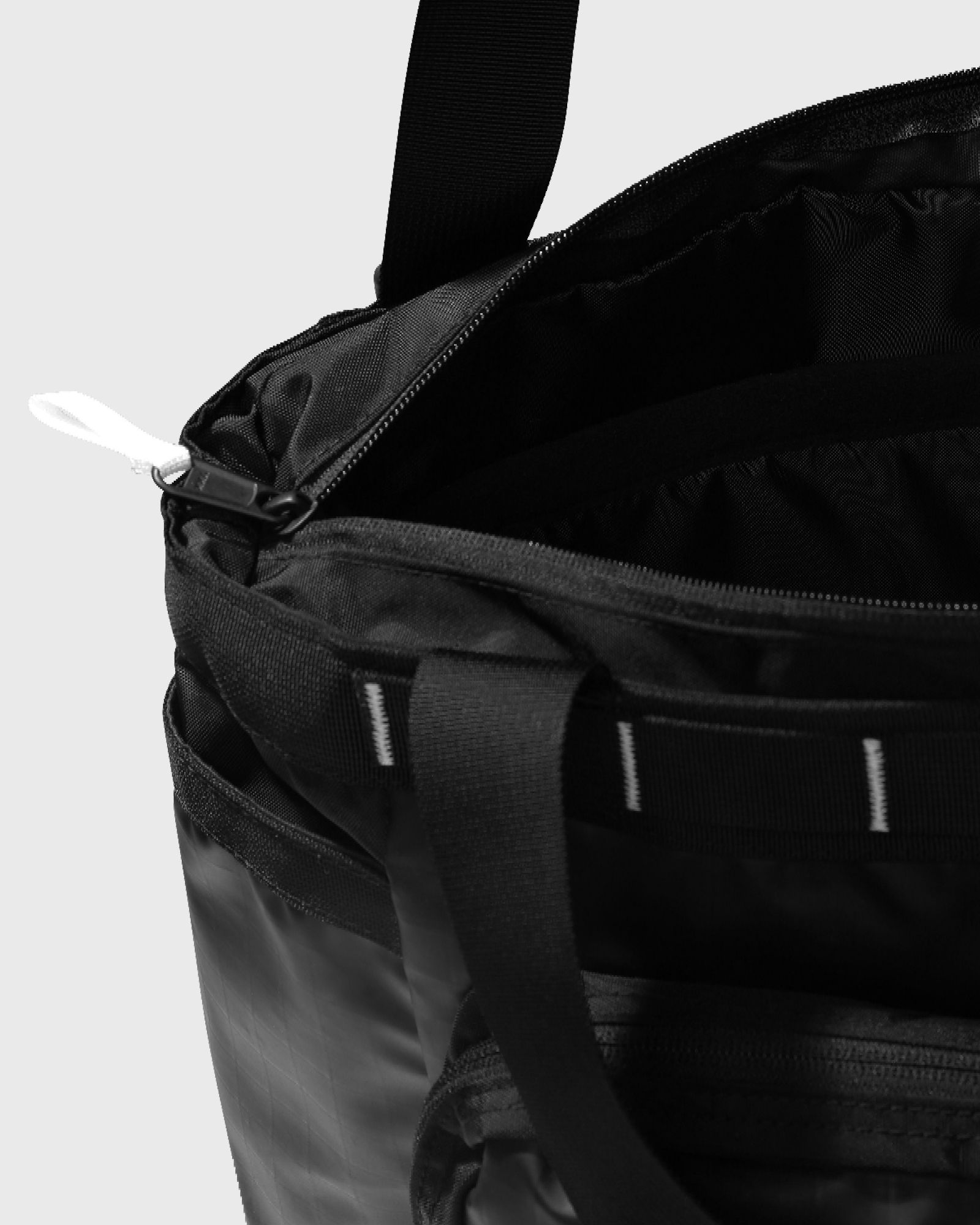 BASE CAMP VOYAGER TOTE