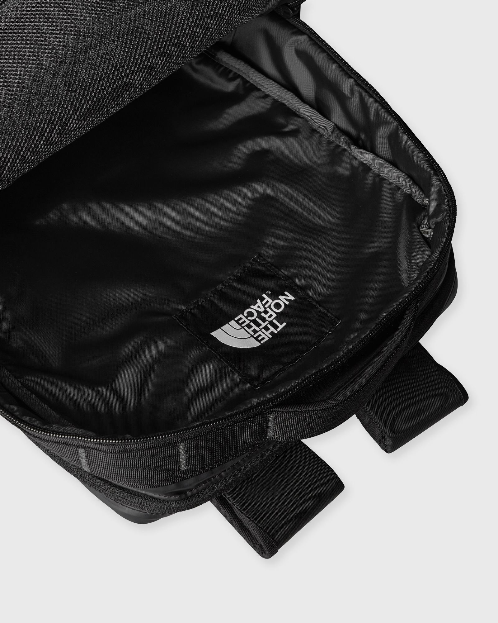 BASE CAMP VOYAGER DAYPACK