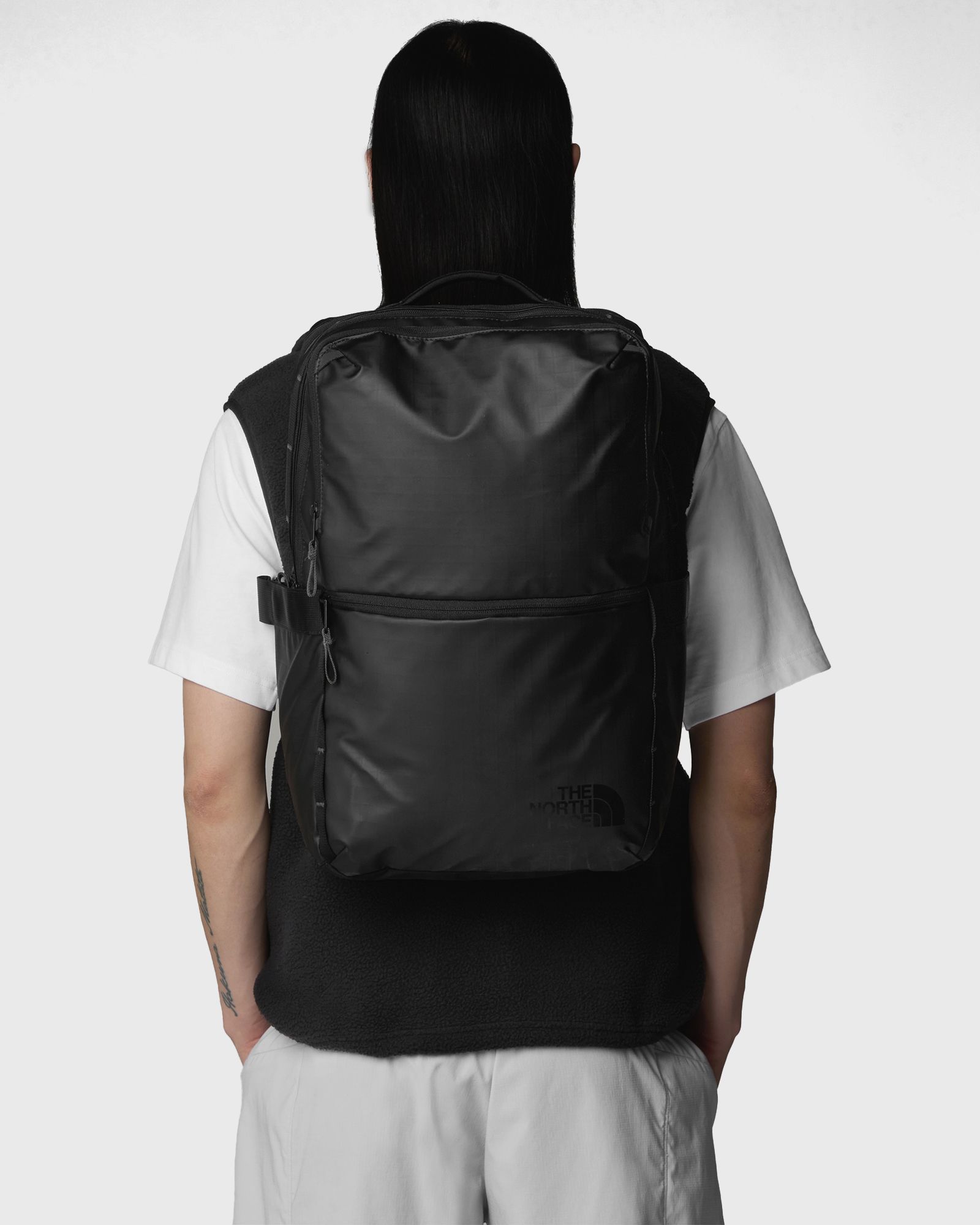 BASE CAMP VOYAGER DAYPACK