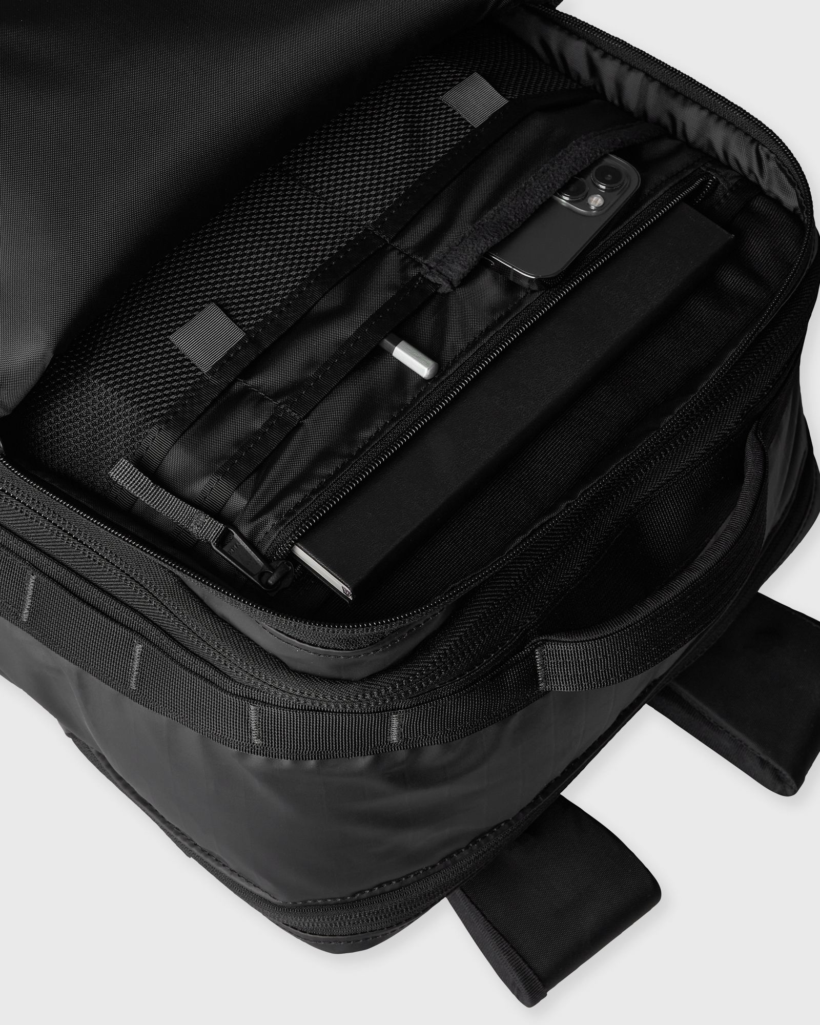 BASE CAMP VOYAGER TRAVEL PACK