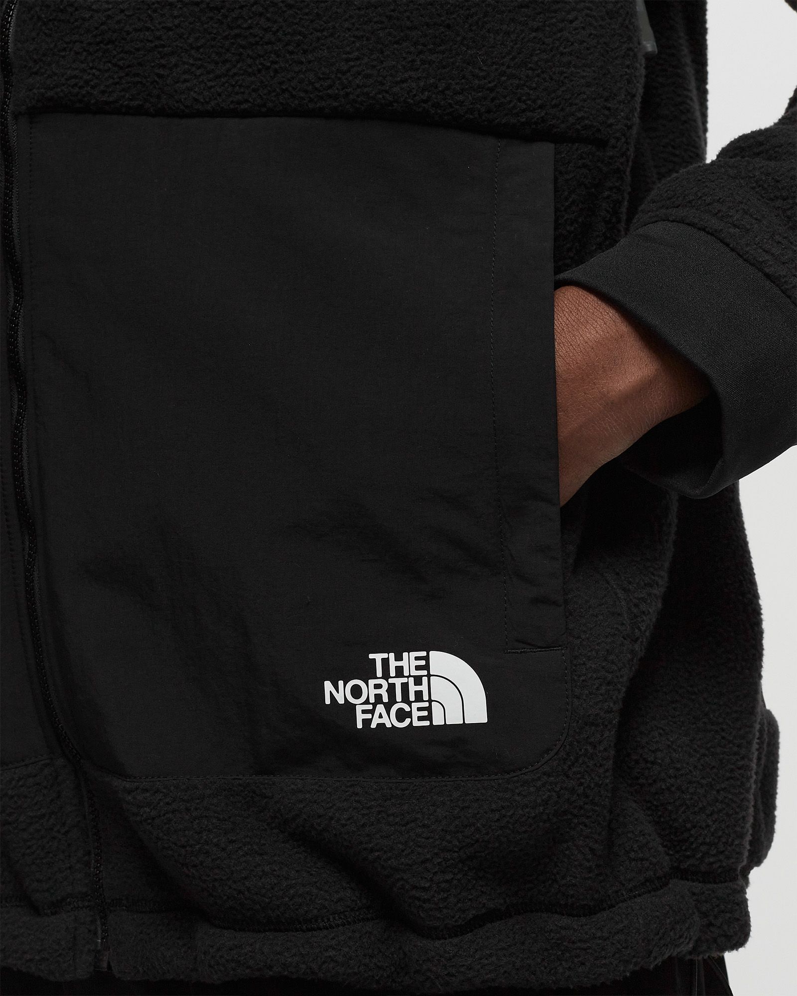 X UNDERCOVER ZIP-OFF FLEECE JACKET