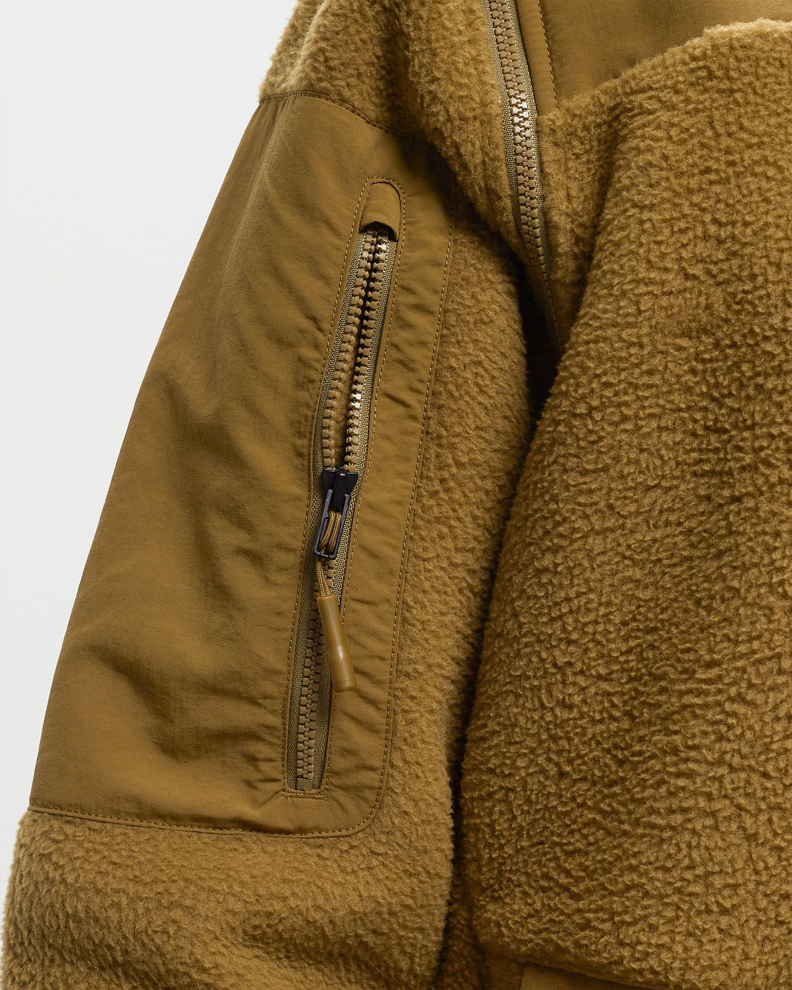 X UNDERCOVER ZIP-OFF FLEECE JACKET