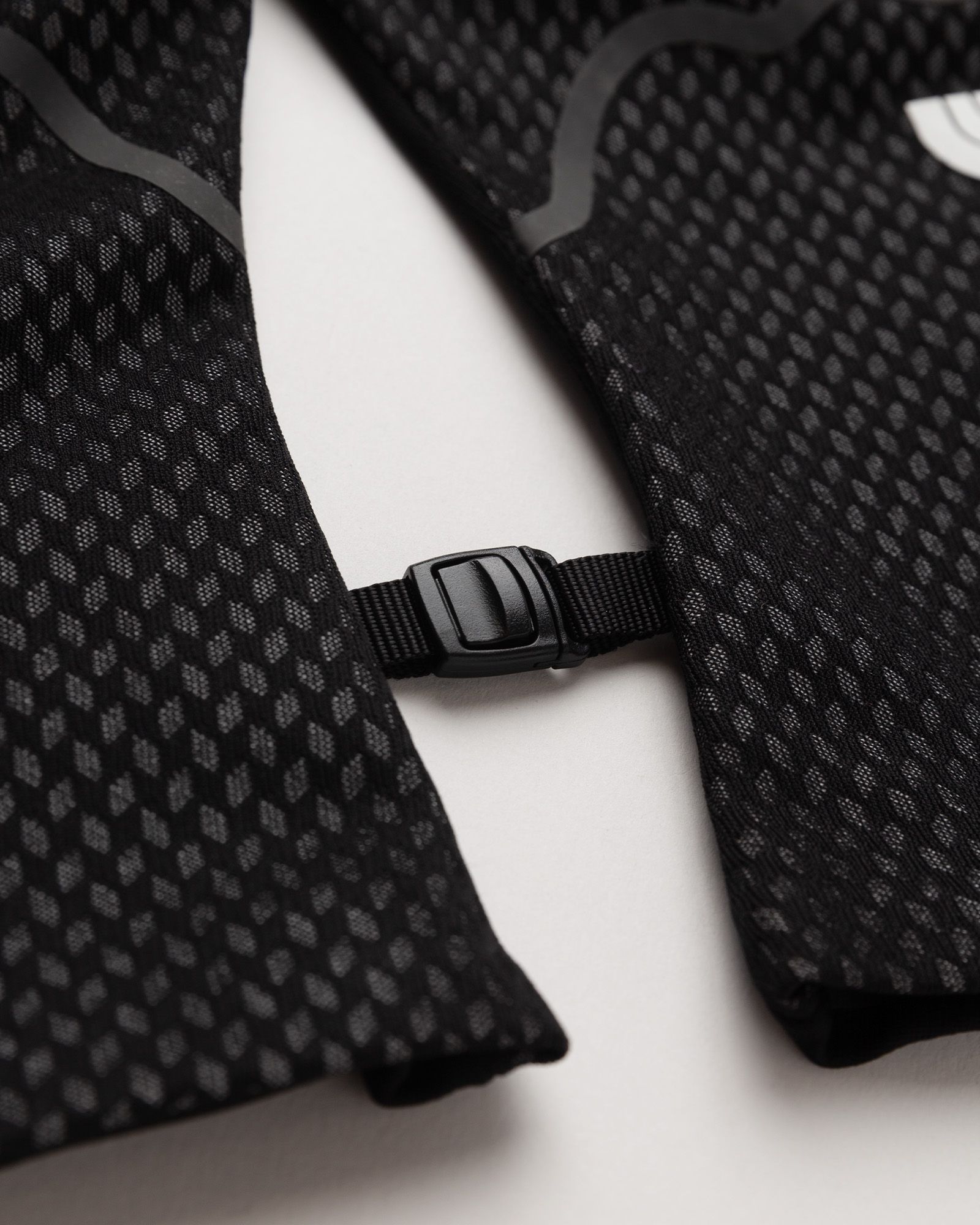 X UNDERCOVER Etip™ GLOVE