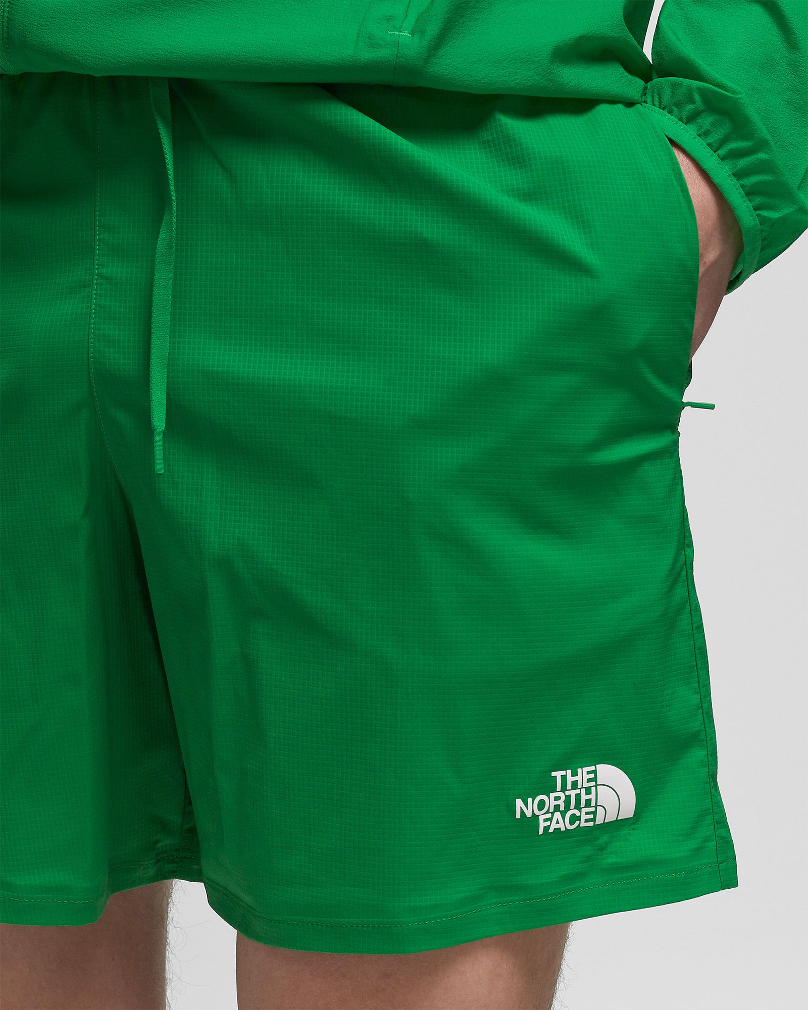 x UNDERCOVER TRAIL RUN UTILITY 2-IN-1 SHORTS