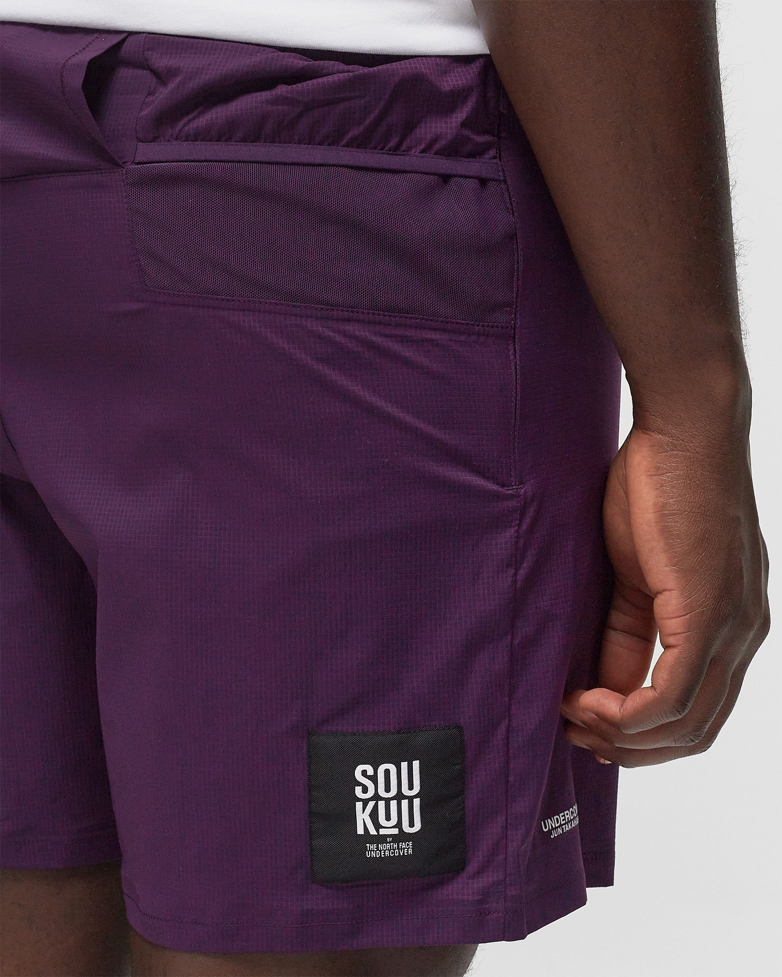 x UNDERCOVER TRAIL RUN UTILITY 2-IN-1 SHORTS