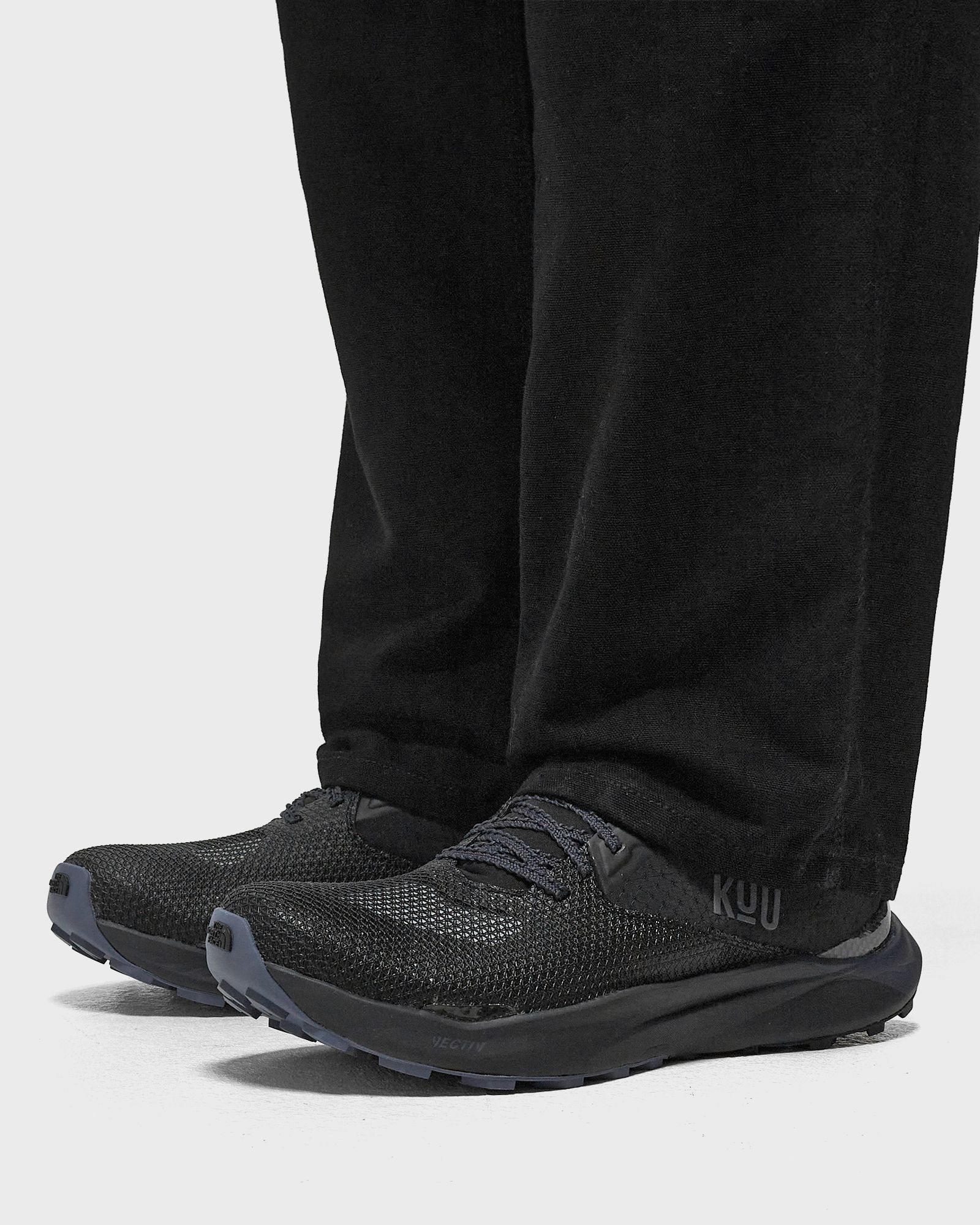 x Undercover VECTIV SKY