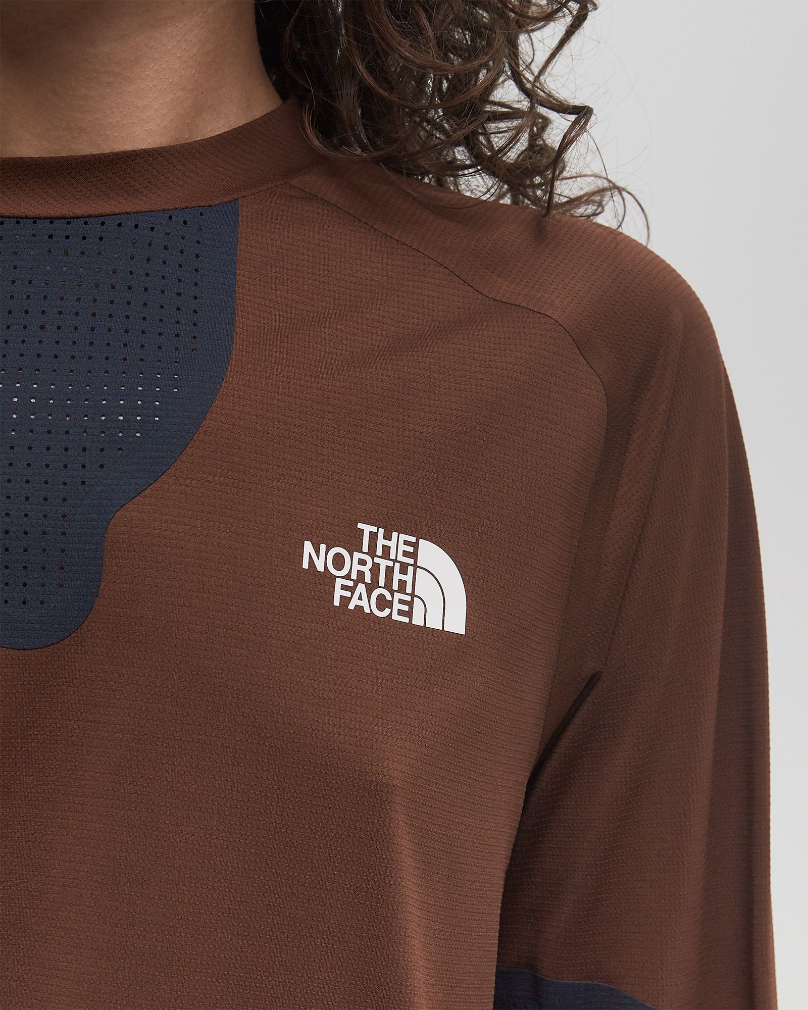 X SOUKUU HIKE PERFORATED LONG SLEEVE TOP