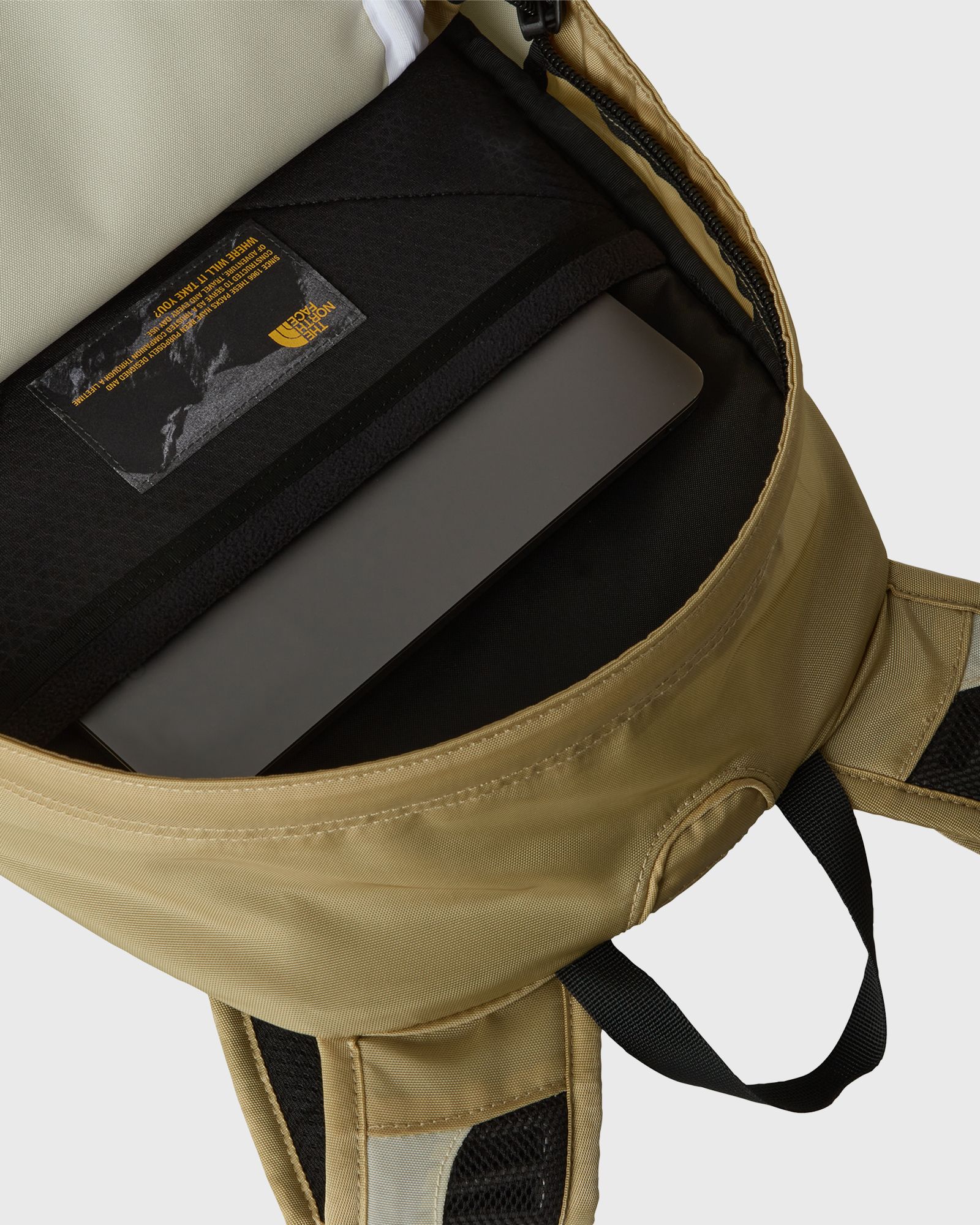 HOT SHOT BC aki Ston