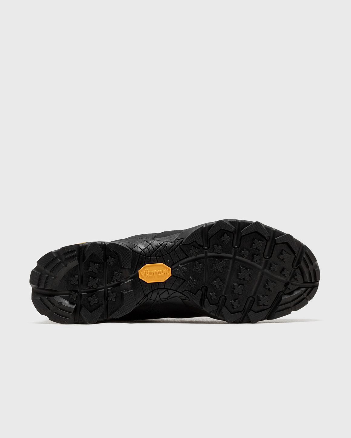 Roa Neal Black | BSTN Store