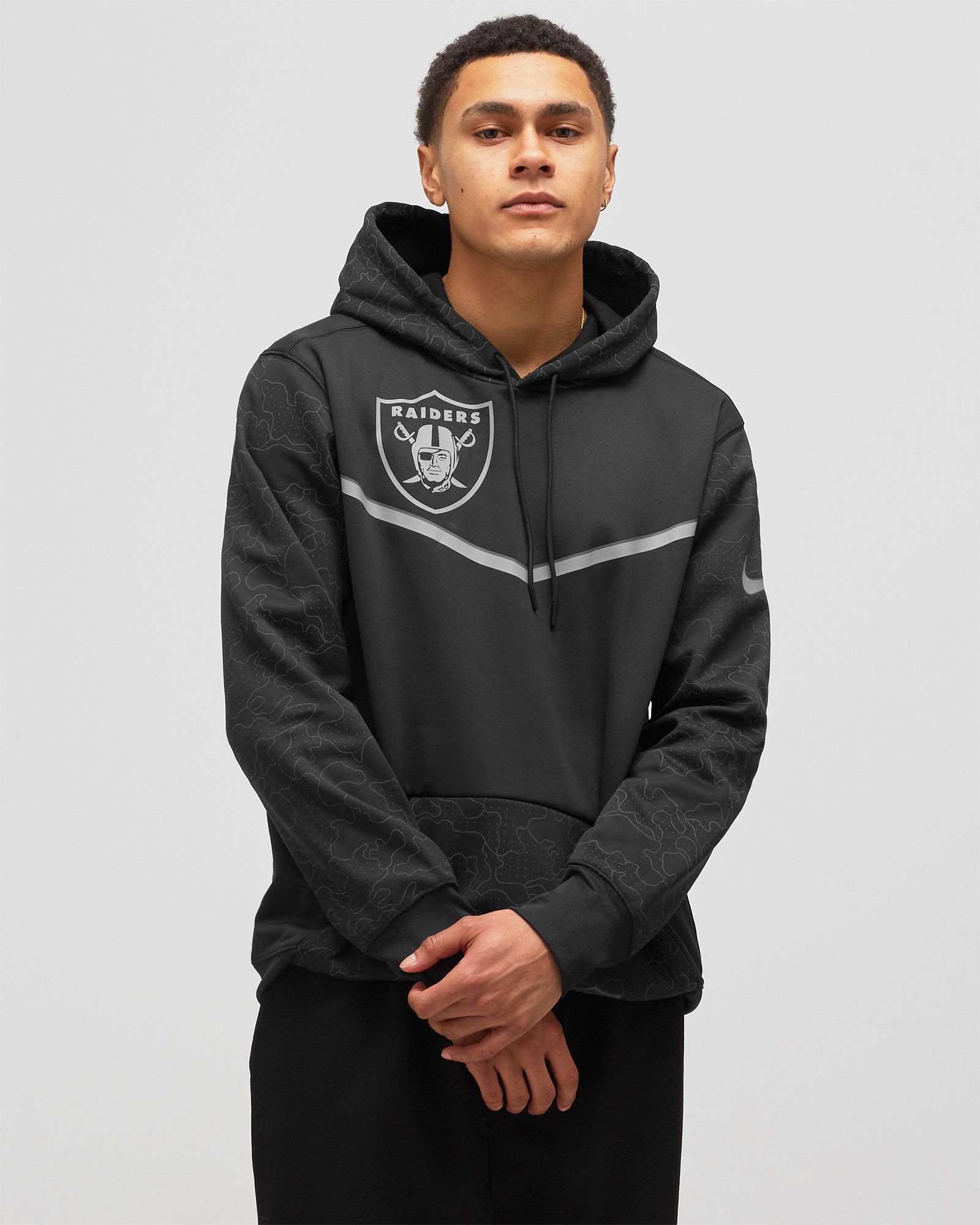 Las Vegas Raiders RFLCTV Pullover Therma Hoodie