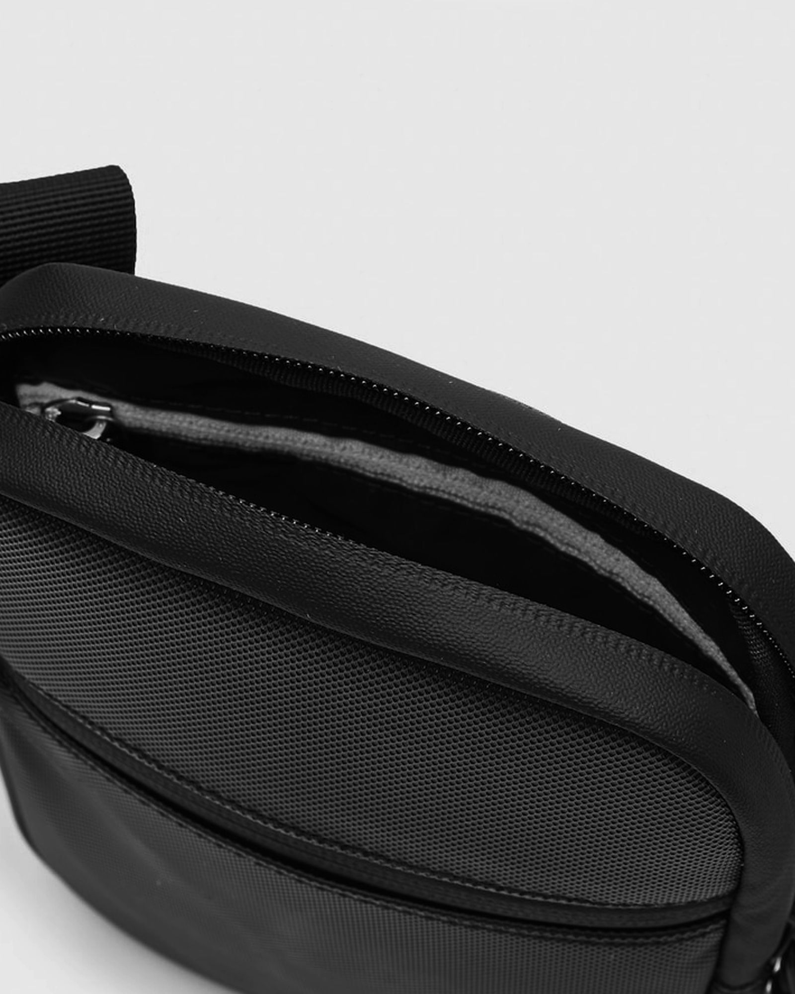 S FLAT CROSSOVER BAG