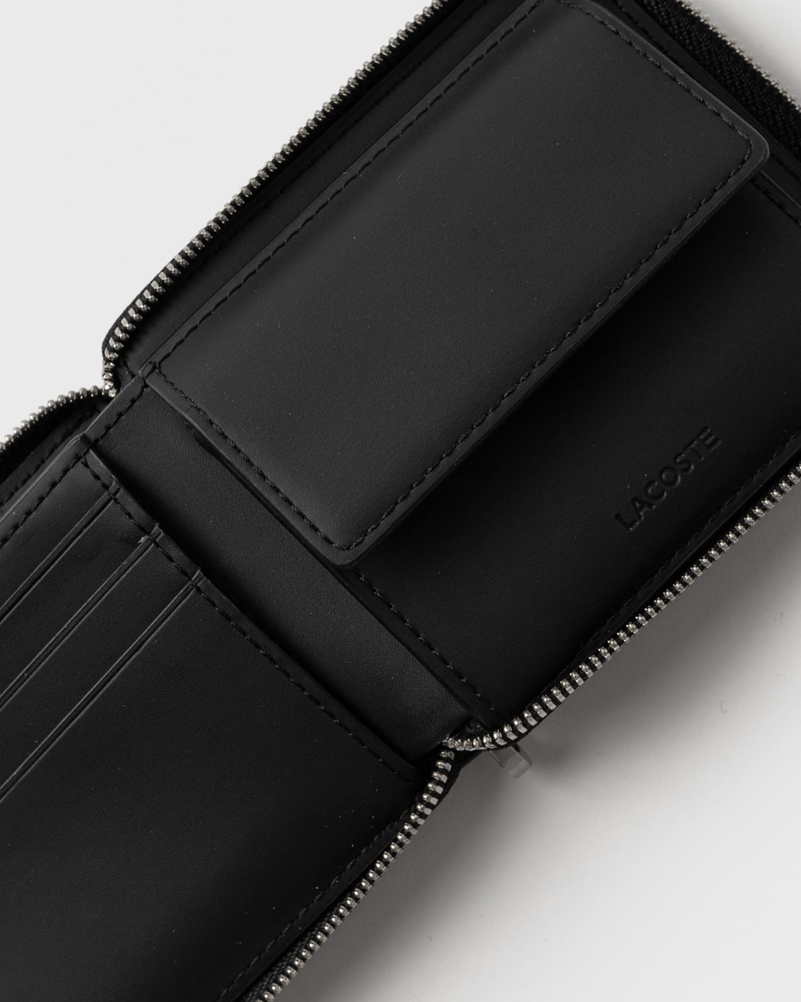 COMPACT ZIP WALLET