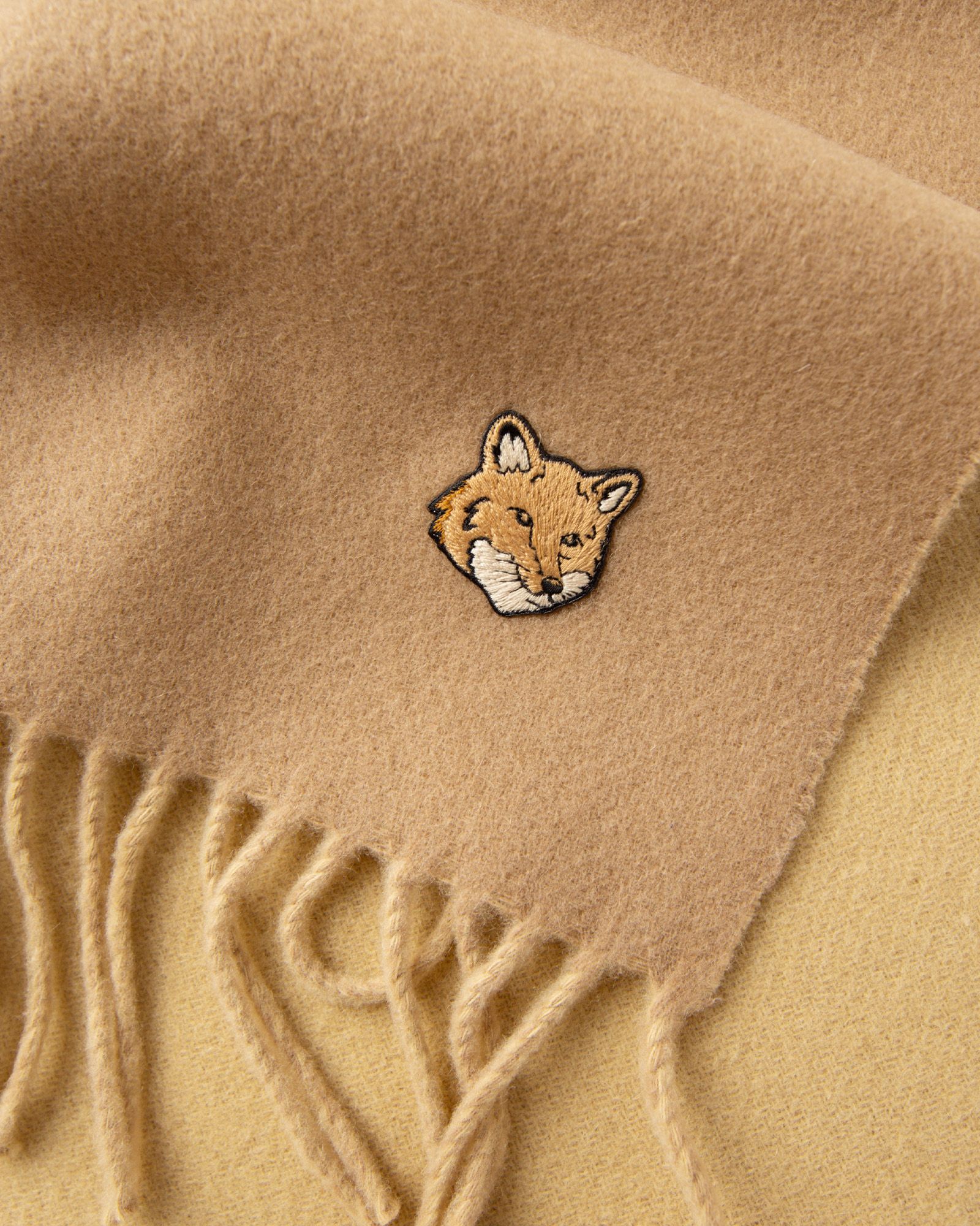 BOLD FOX HEAD DOUBLE FACE SCARF