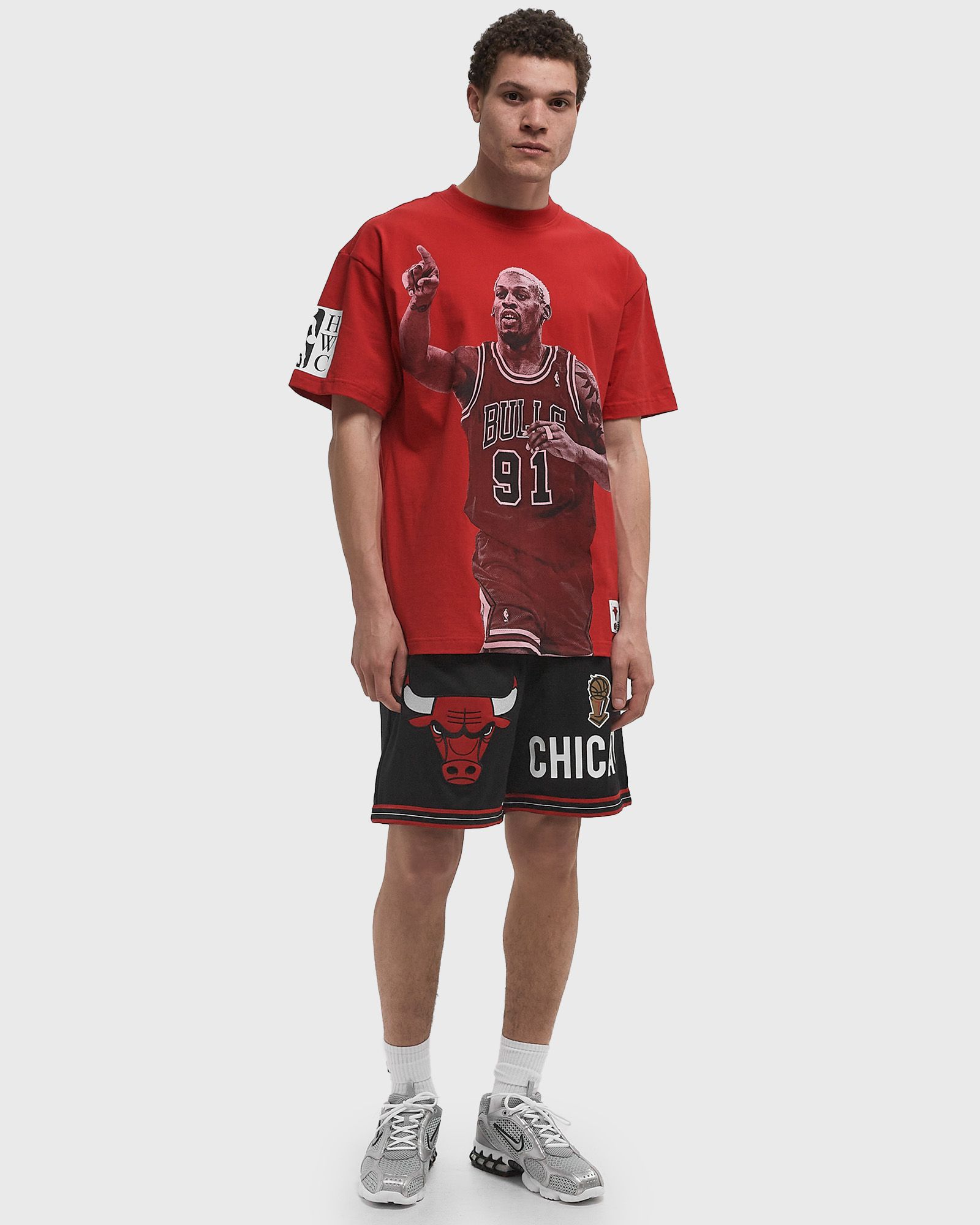 NBA ULTIMATE PLAYER TEE VINTAGE LOGO CHICAGO BULLS DENNIS RODMAN #91