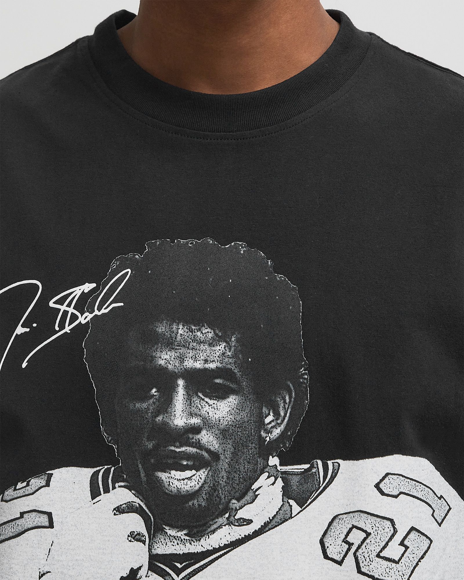 NFL ULTIMATE PLAYER TEE VINTAGE LOGO ATLANTA FALCONS DEION SANDERS #21