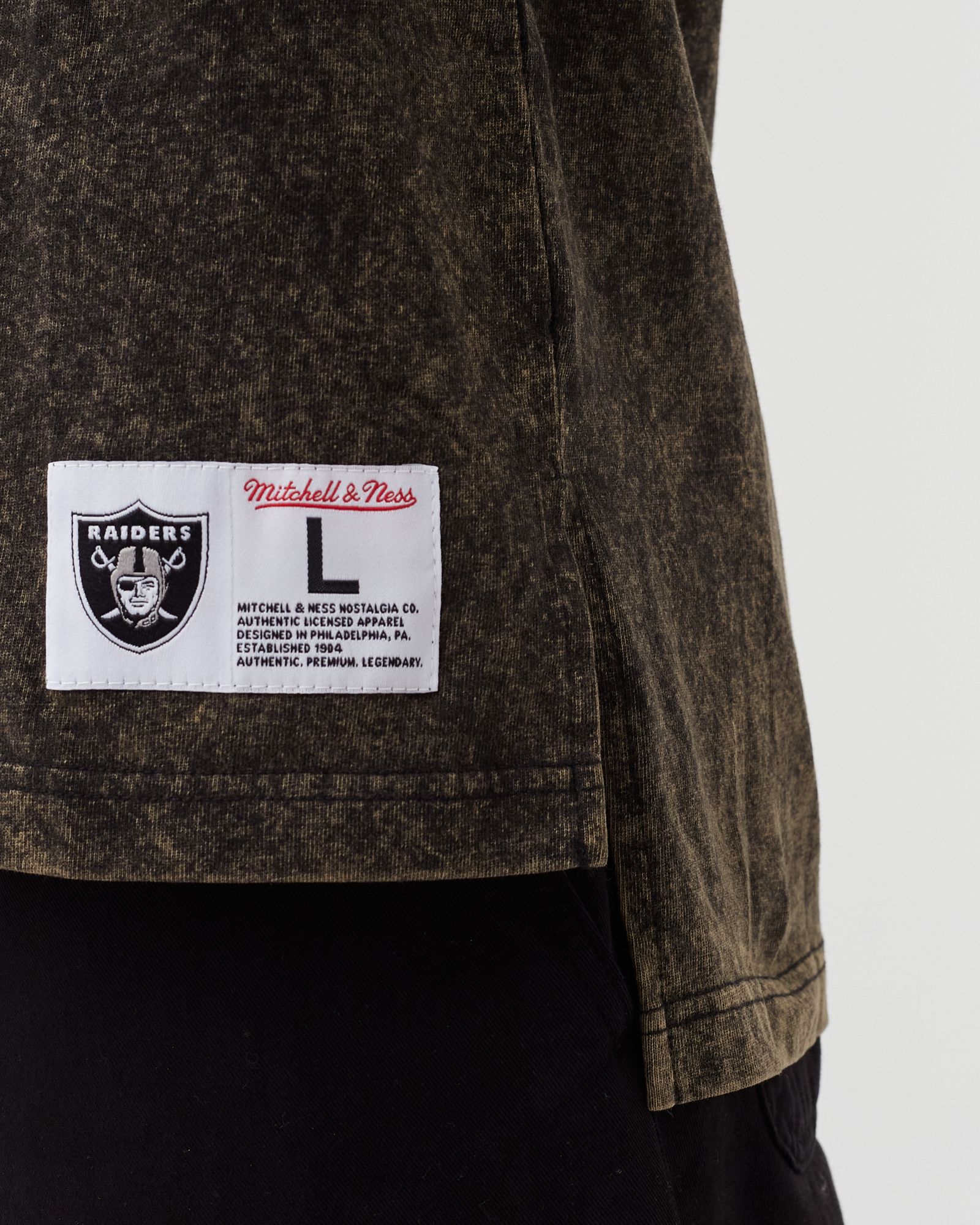 LOS ANGELES RAIDERS Quintessential Acid Wash Top