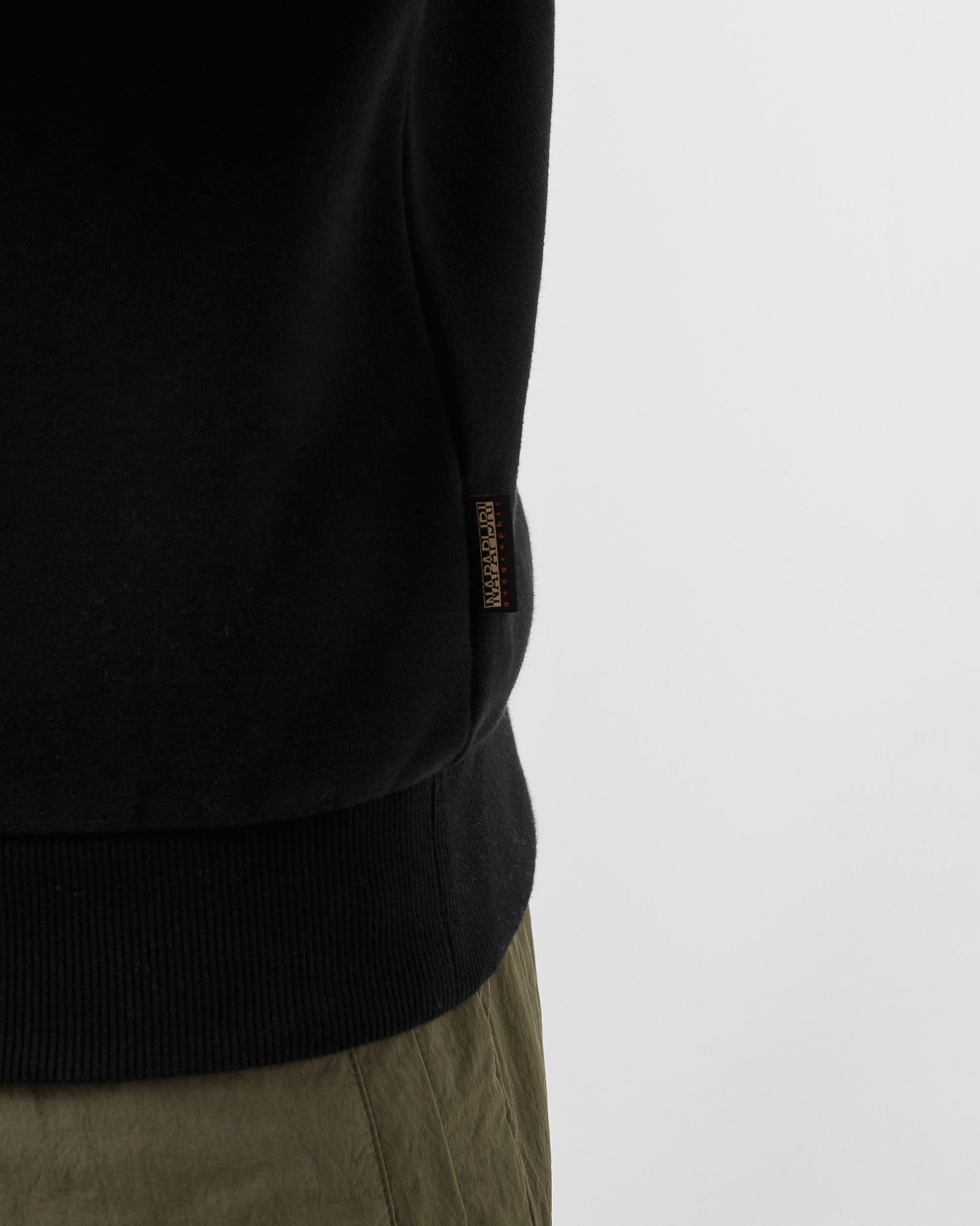 BURGEE HALF ZIP SWEATSHIRT