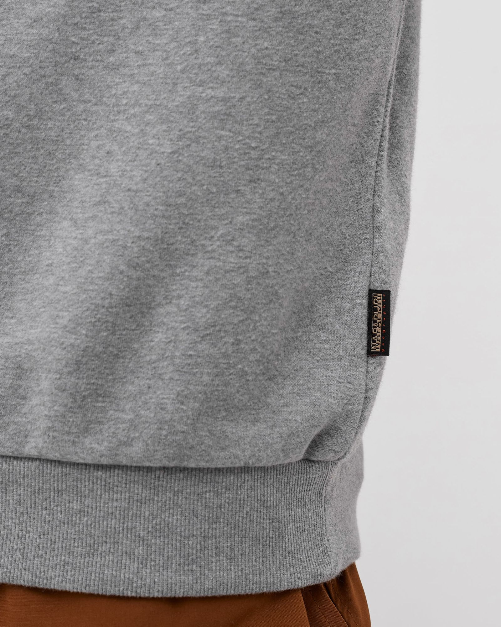 BURGEE HALF ZIP SWEATSHIRT