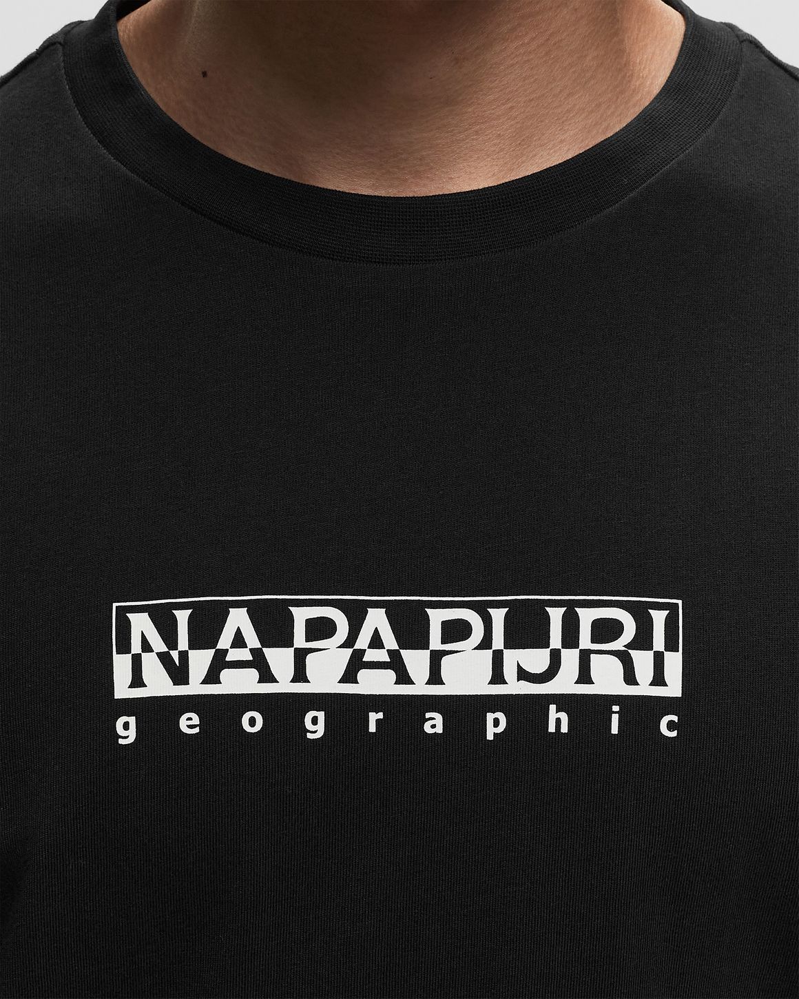 【Napapijri】グラフィックロゴ スウェット ブラック / 送料無料 nw2441-1f013-a.jpg