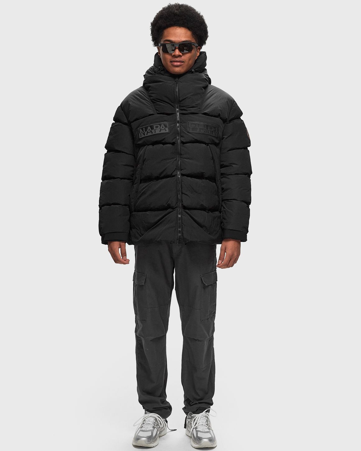 NAPAPIJRI ブラックー ジャケット Napapijri Women's Box Logo Puffer Jacket in Black Napapijri