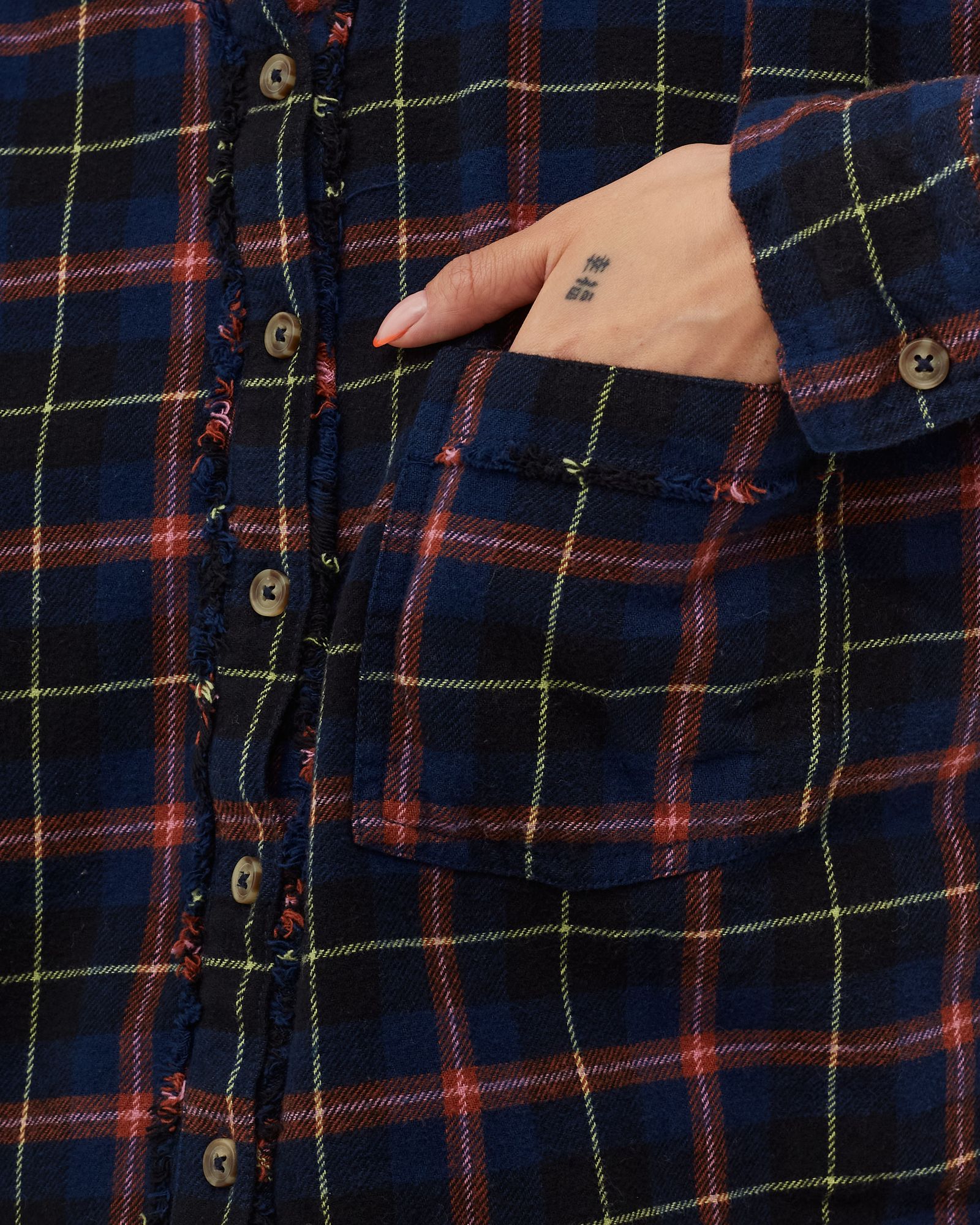 WMNS HAPPY HOUR PLAID