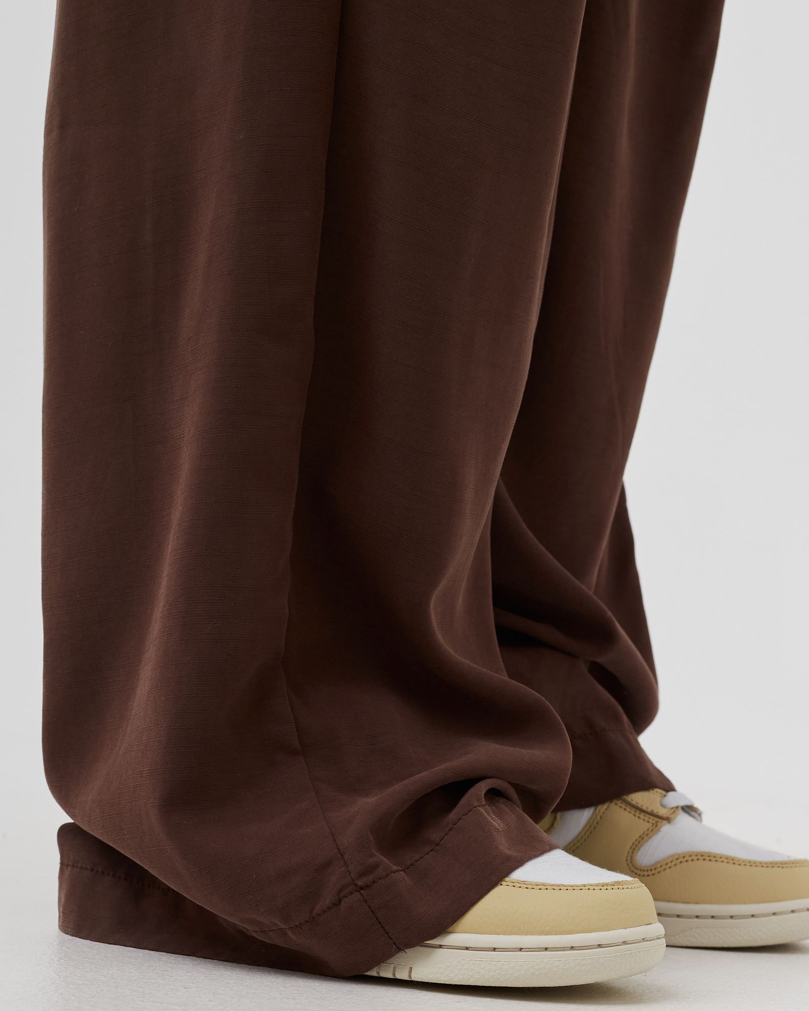 NOTHIN TO SAY PLEATED TROUSER PANT