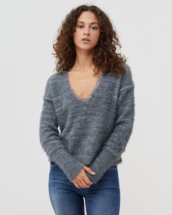 SERENDIPITY V NECK