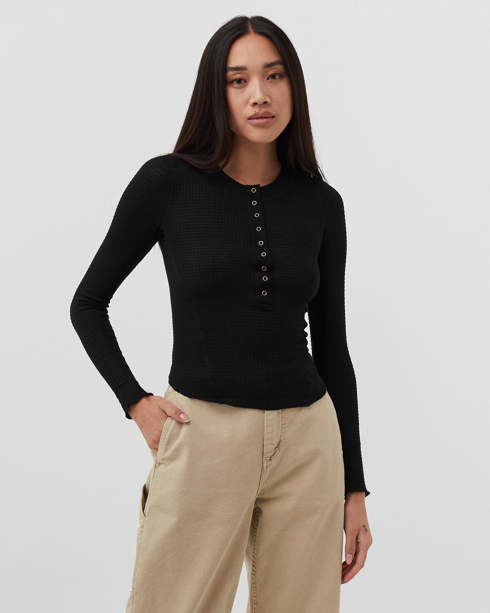 WMNS ONE OF THE GIRLS HENLEY