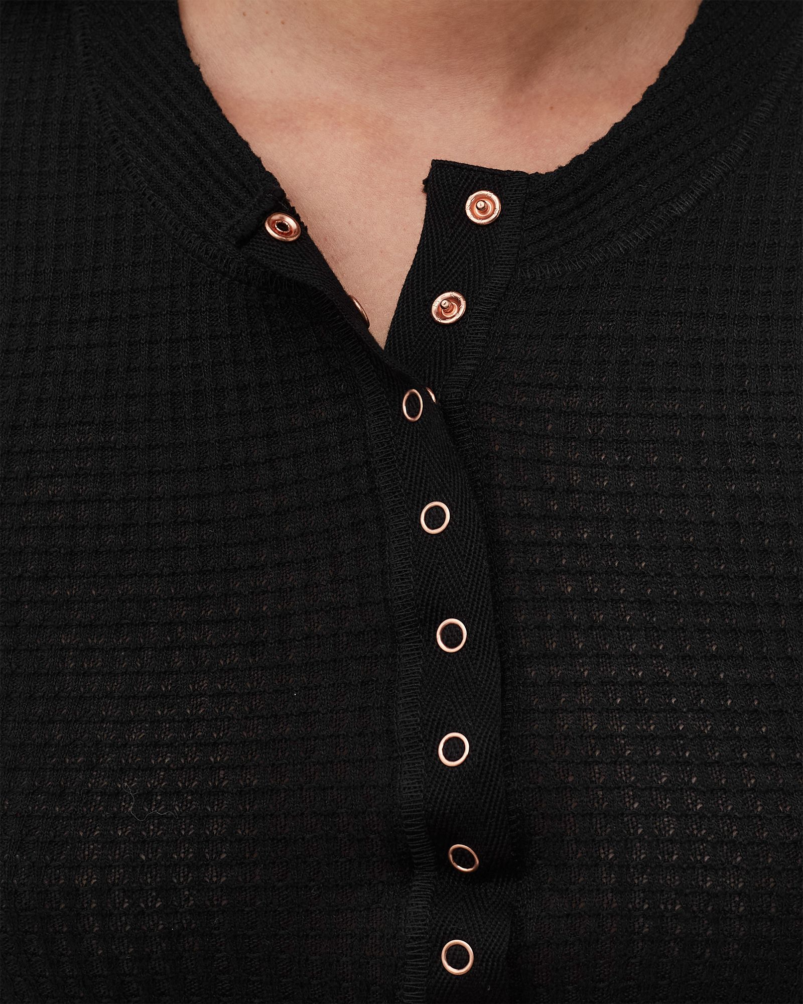 WMNS ONE OF THE GIRLS HENLEY