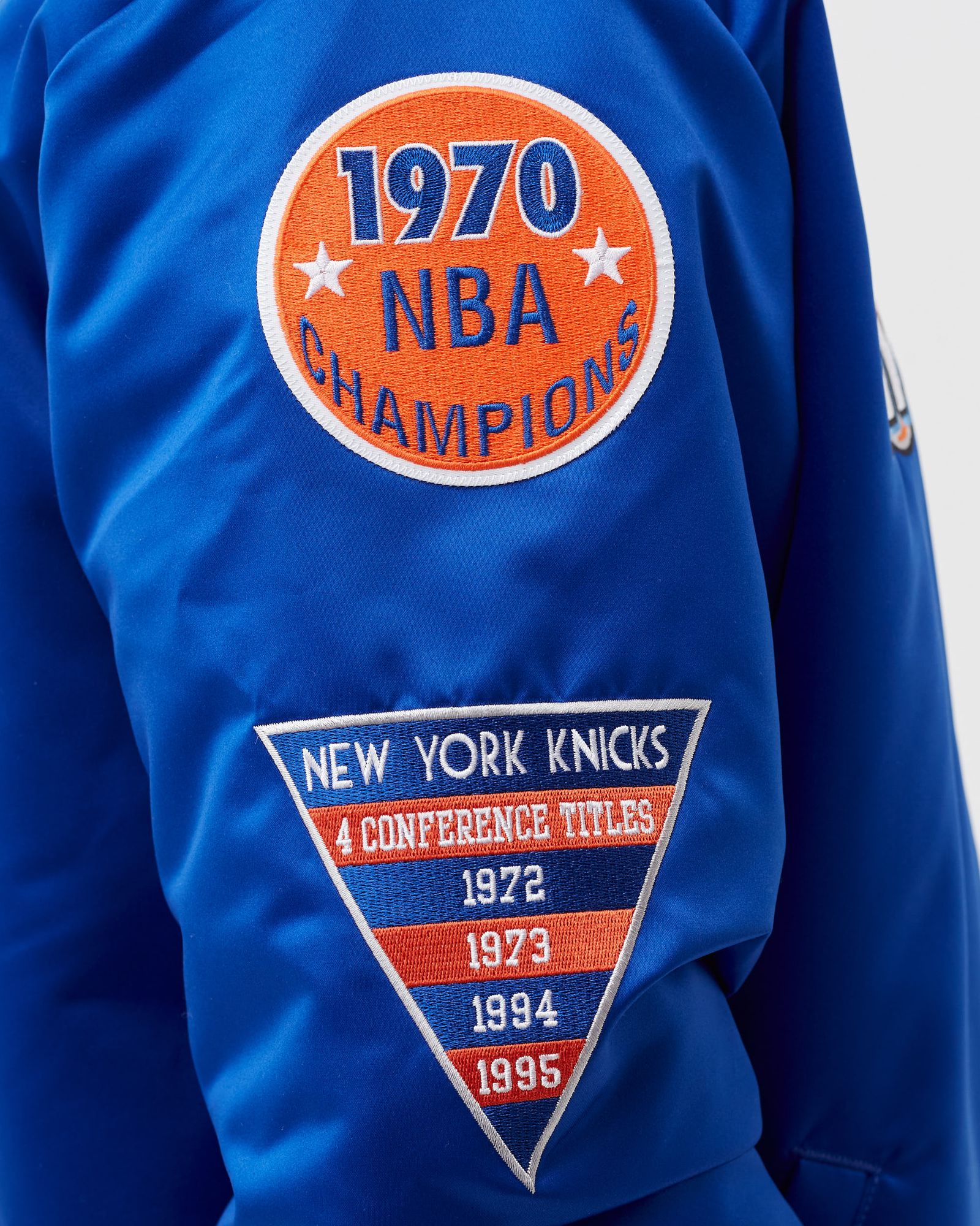 NEW YORK KNICKS Champ City Satin Jacket