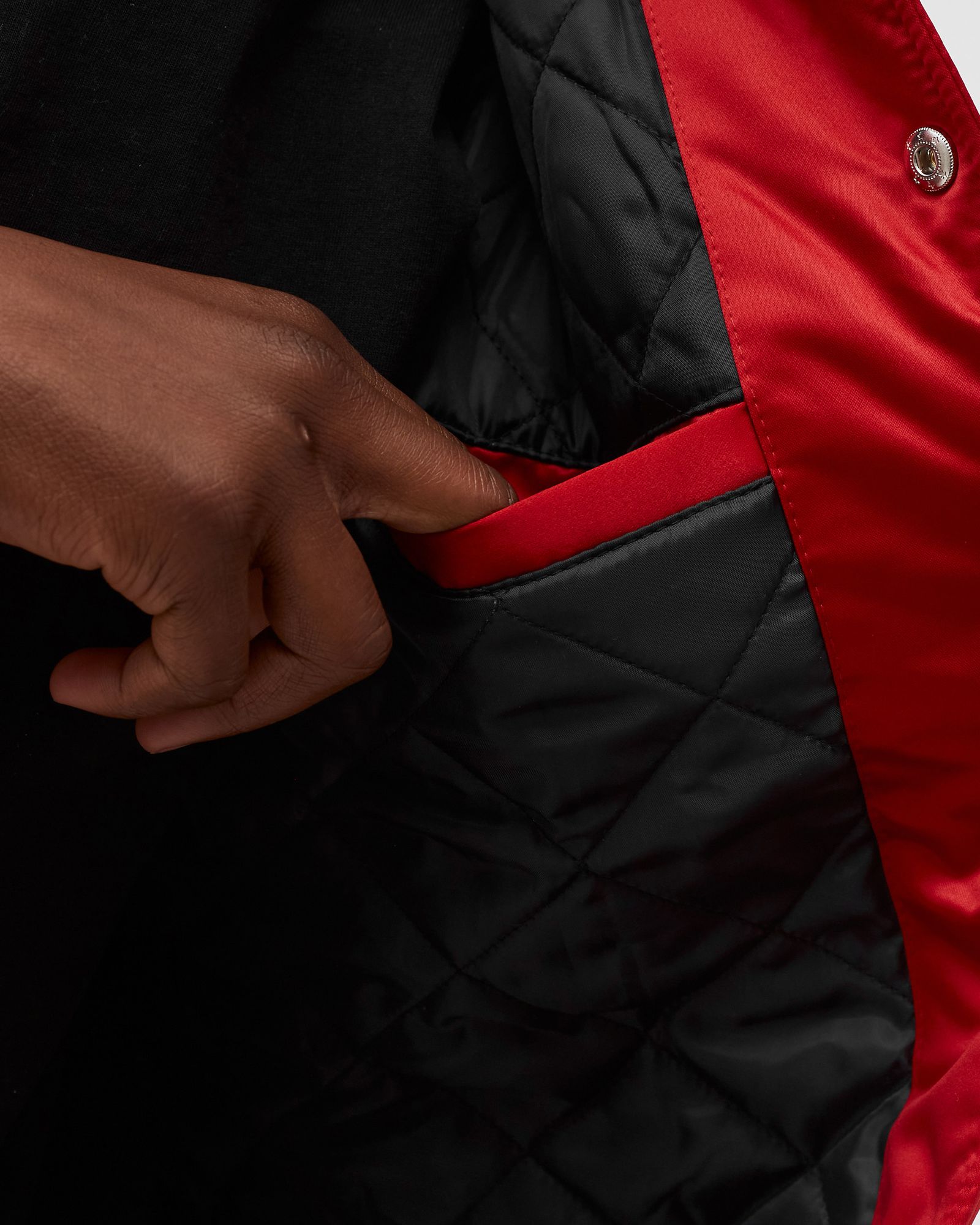 NBA Heavyweight Satin Jacket Chicago Bulls